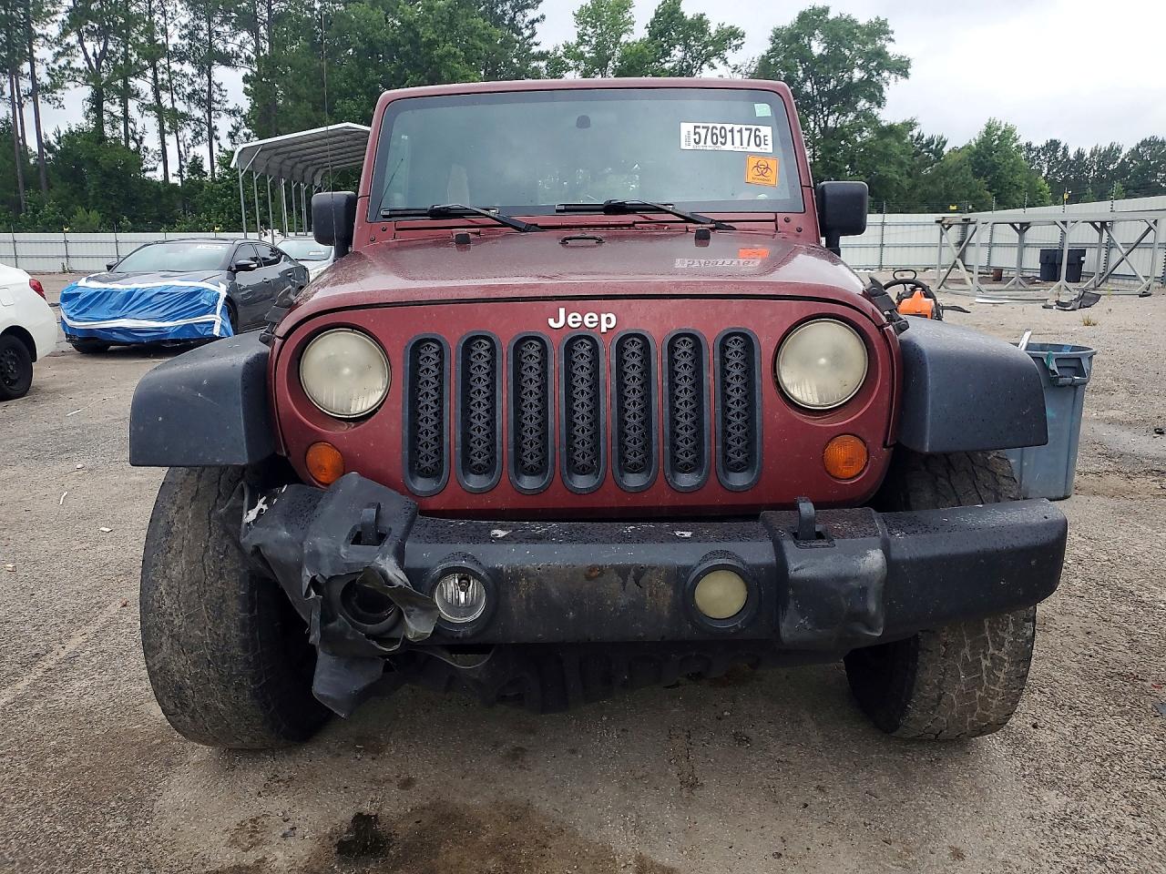 2007 Jeep Wrangler Sahara Burgundy vin: 1J4GA59177L170265