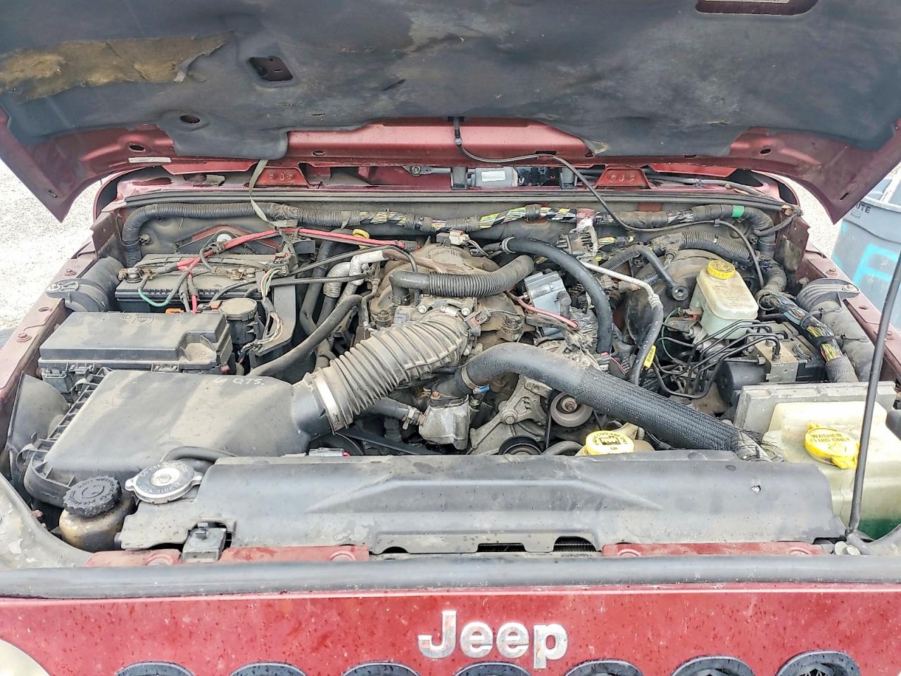2007 Jeep Wrangler Sahara Burgundy vin: 1J4GA59177L170265