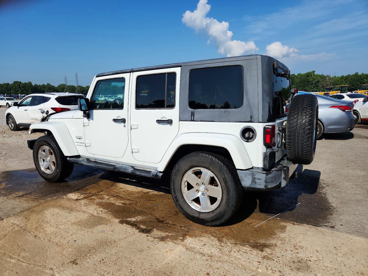 2008 Jeep Wrangler Unlimited Sahara White vin: 1J4GA59178L539272