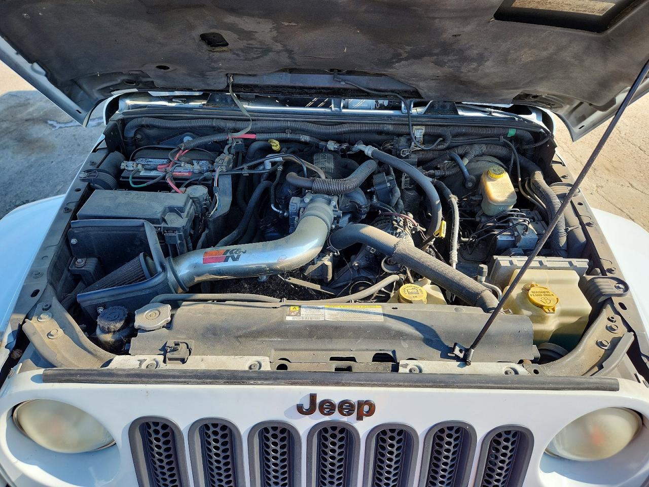 2008 Jeep Wrangler Unlimited Sahara White vin: 1J4GA59178L539272