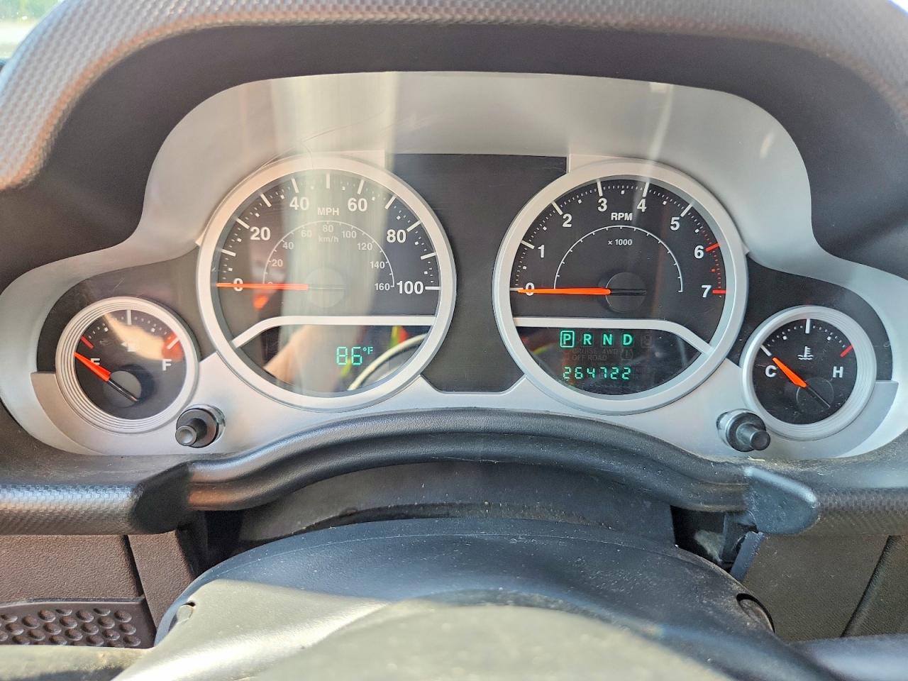 2008 Jeep Wrangler Unlimited Sahara White vin: 1J4GA59178L539272
