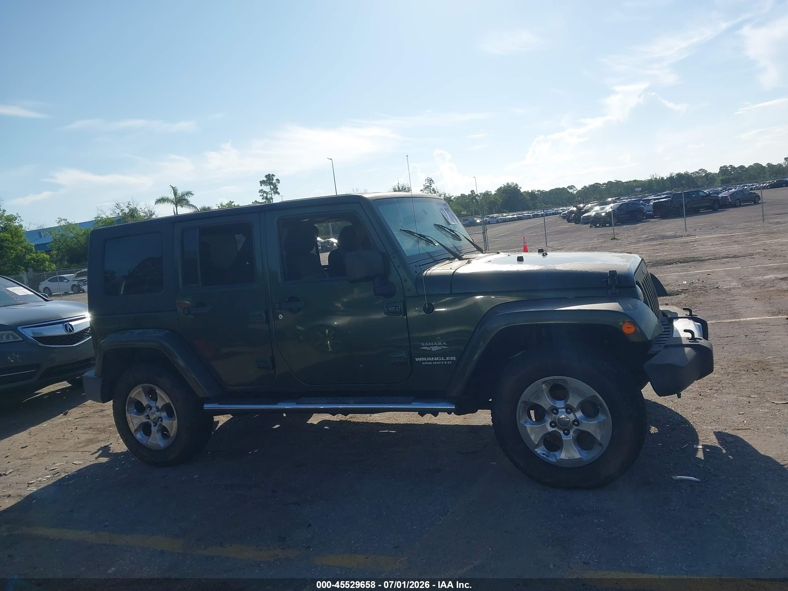 2007 Jeep Wrangler Unlimited Sahara Green vin: 1J4GA59187L157962