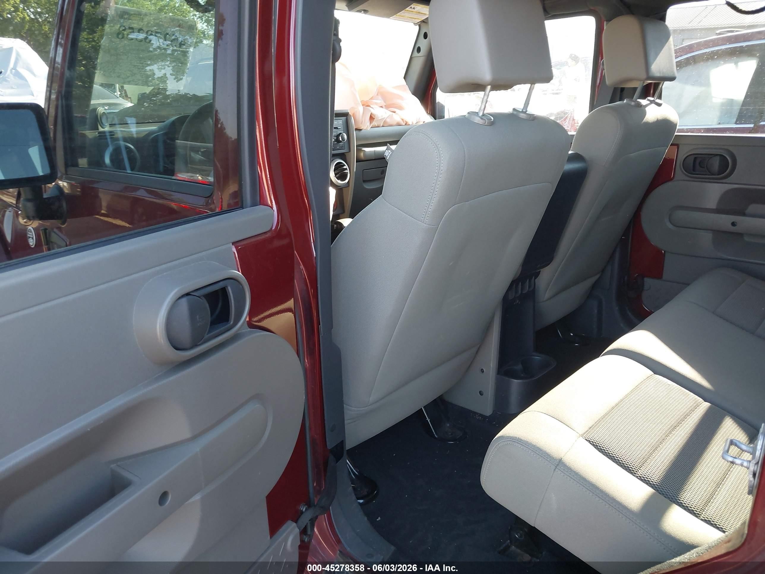 2008 Jeep Wrangler Unlimited Sahara Brown vin: 1J4GA59188L517197