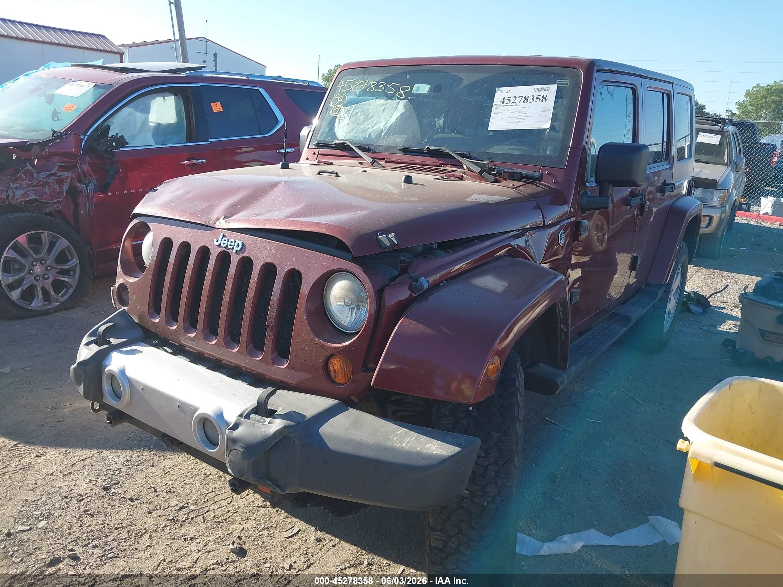 2008 Jeep Wrangler Unlimited Sahara Brown vin: 1J4GA59188L517197