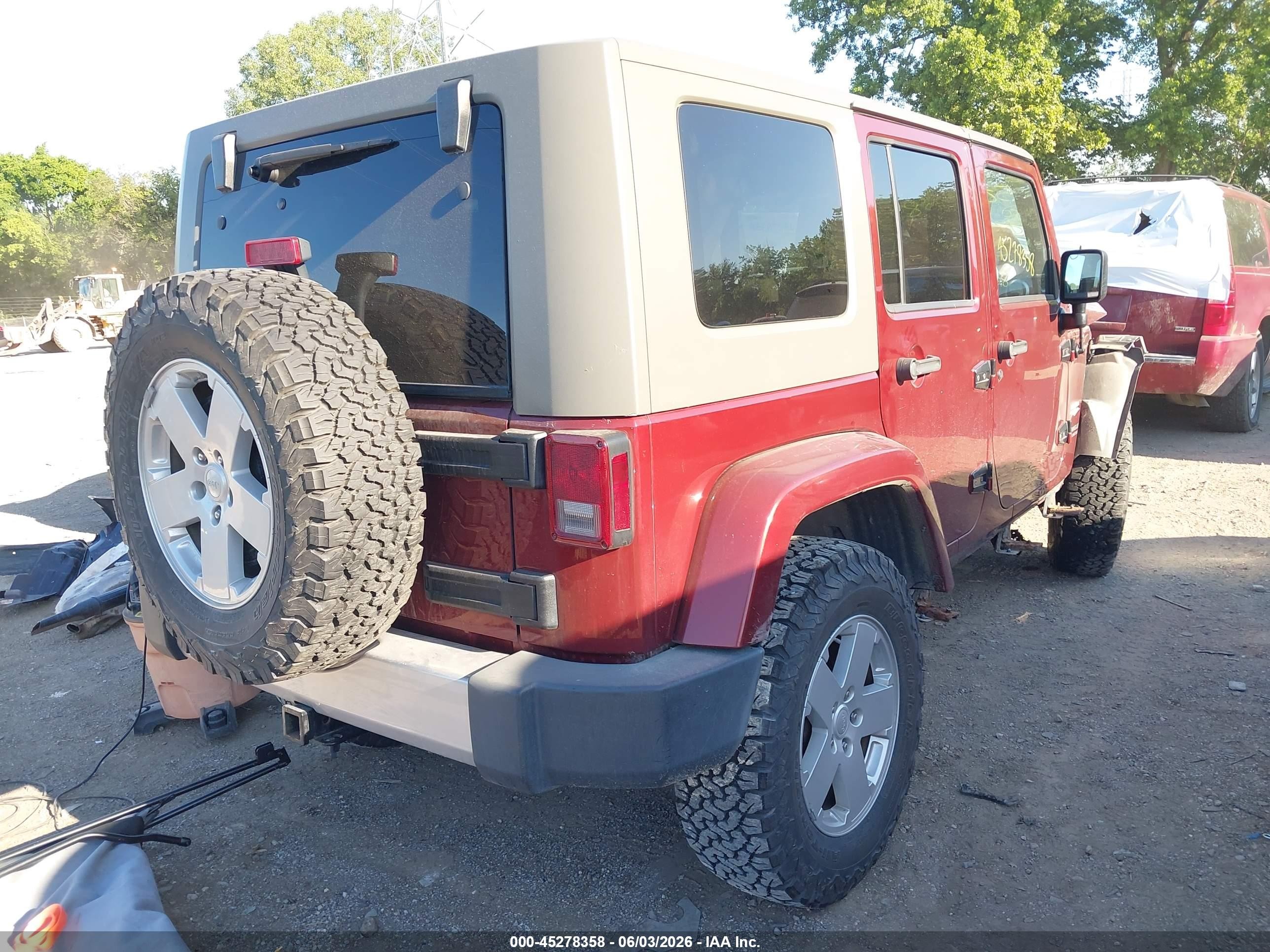 2008 Jeep Wrangler Unlimited Sahara Brown vin: 1J4GA59188L517197