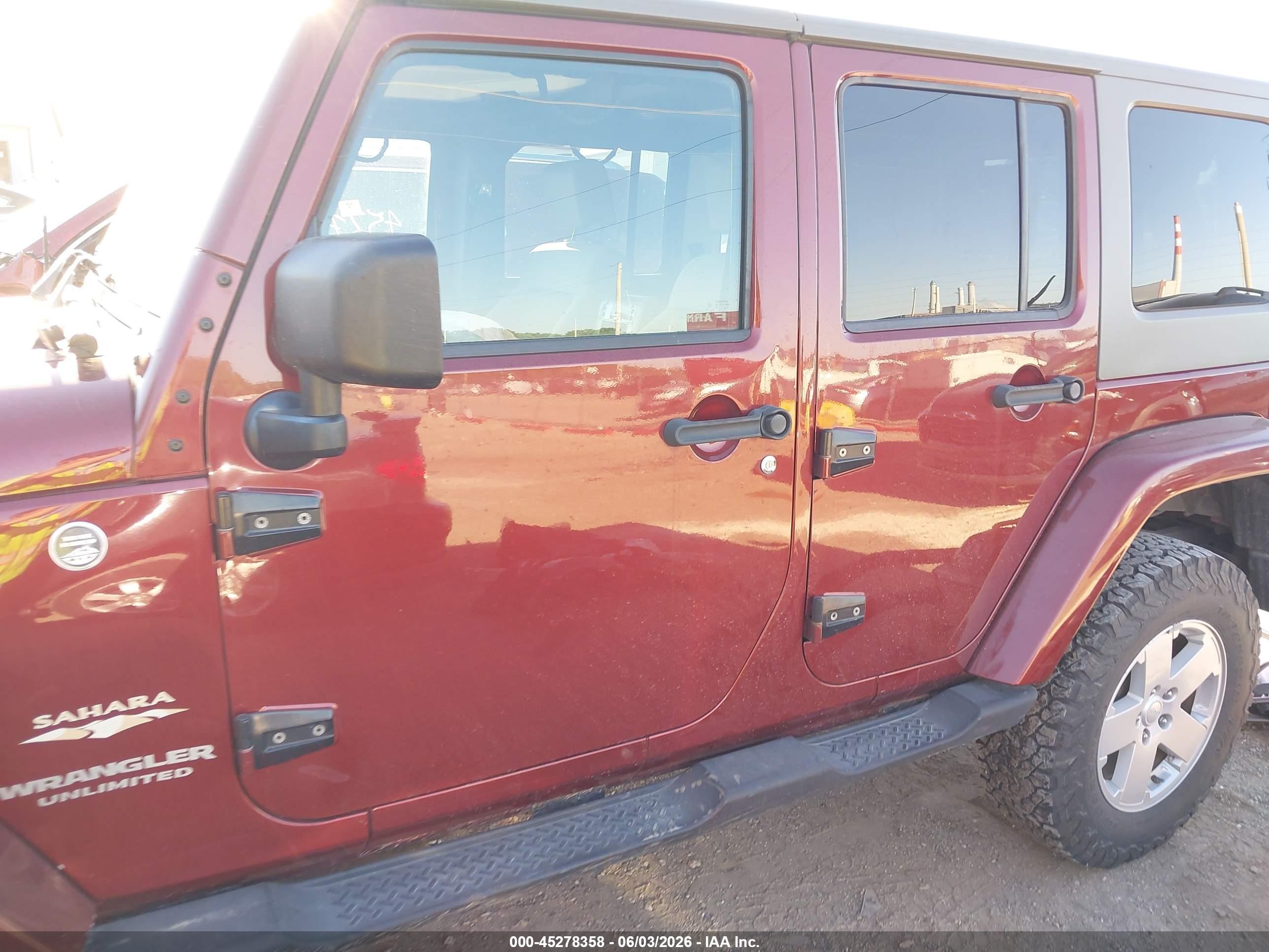 2008 Jeep Wrangler Unlimited Sahara Brown vin: 1J4GA59188L517197