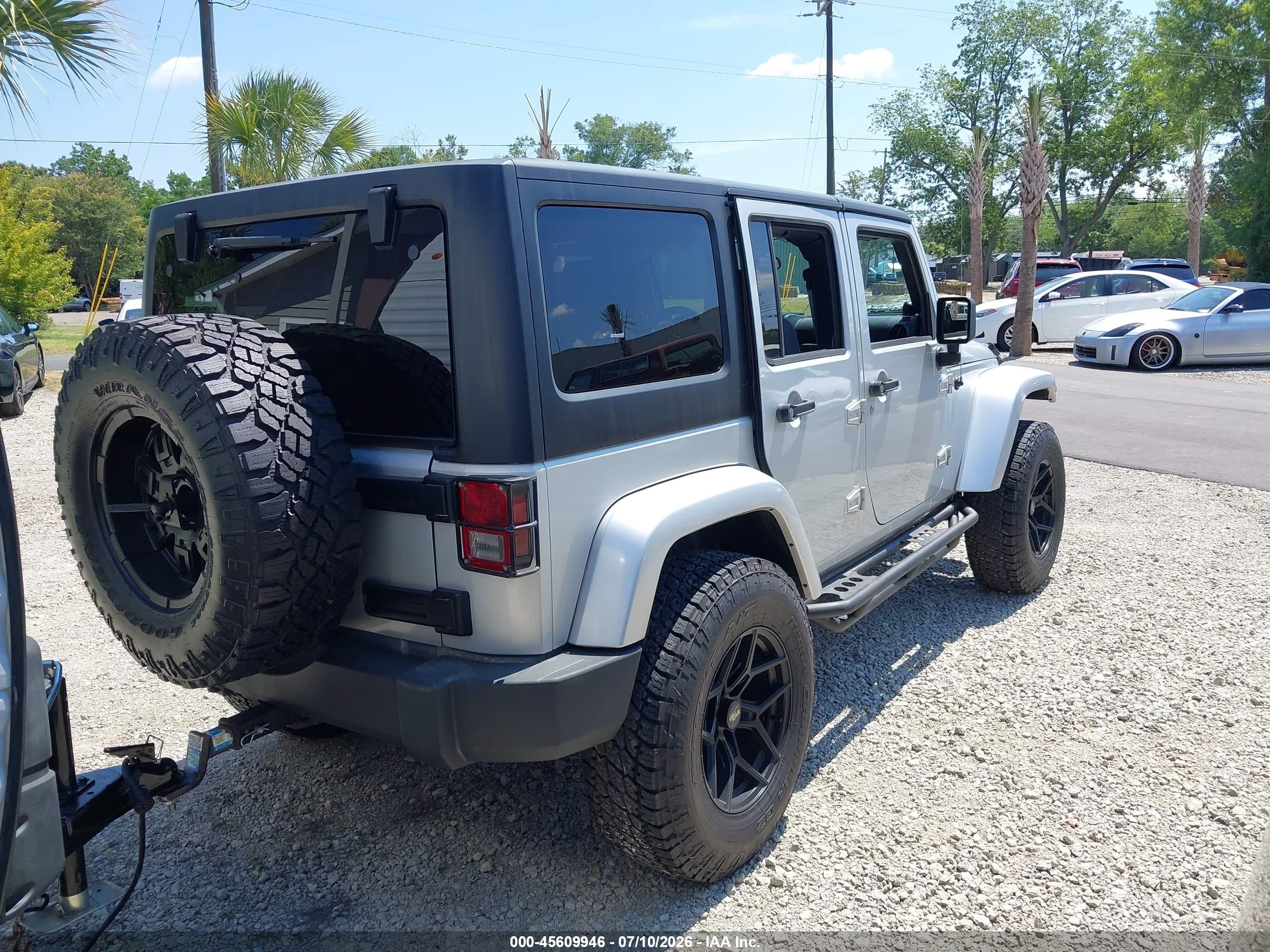 2007 Jeep Wrangler Unlimited Sahara Серебряный vin: 1J4GA59197L170025