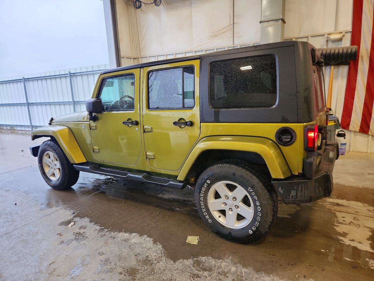 2008 Jeep Wrangler Unlimited Sahara Green vin: 1J4GA59198L604316