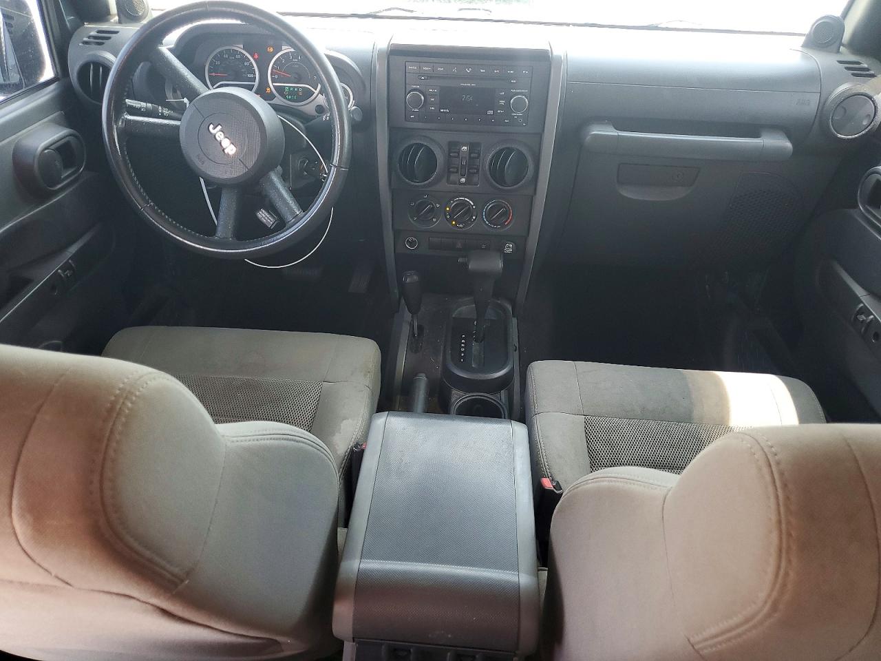 2008 Jeep Wrangler Unlimited Sahara Угольный vin: 1J4GA59198L605336