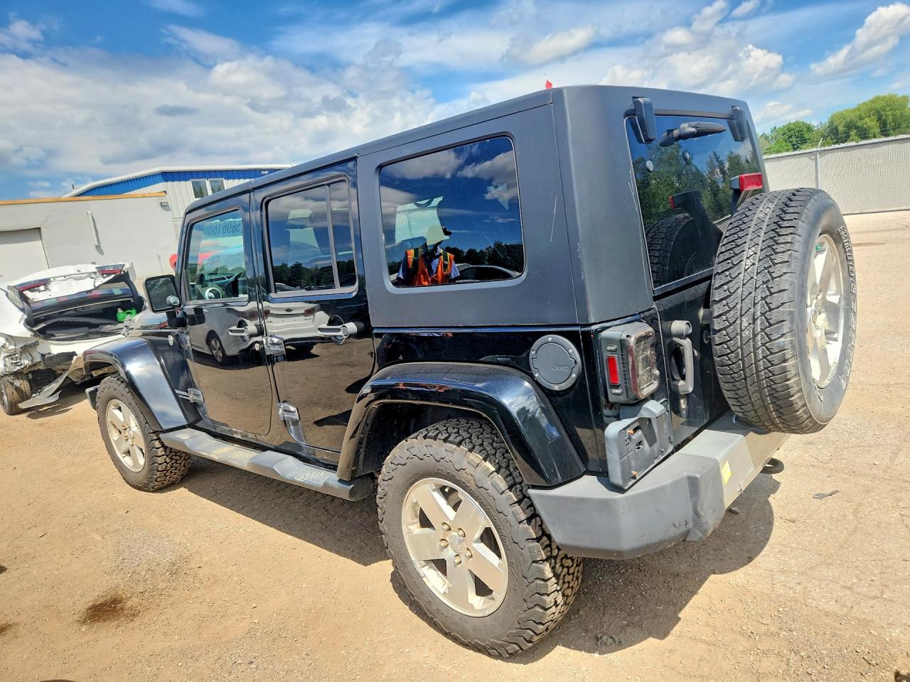 2008 Jeep Wrangler Unlimited Sahara Black vin: 1J4GA59198L632360