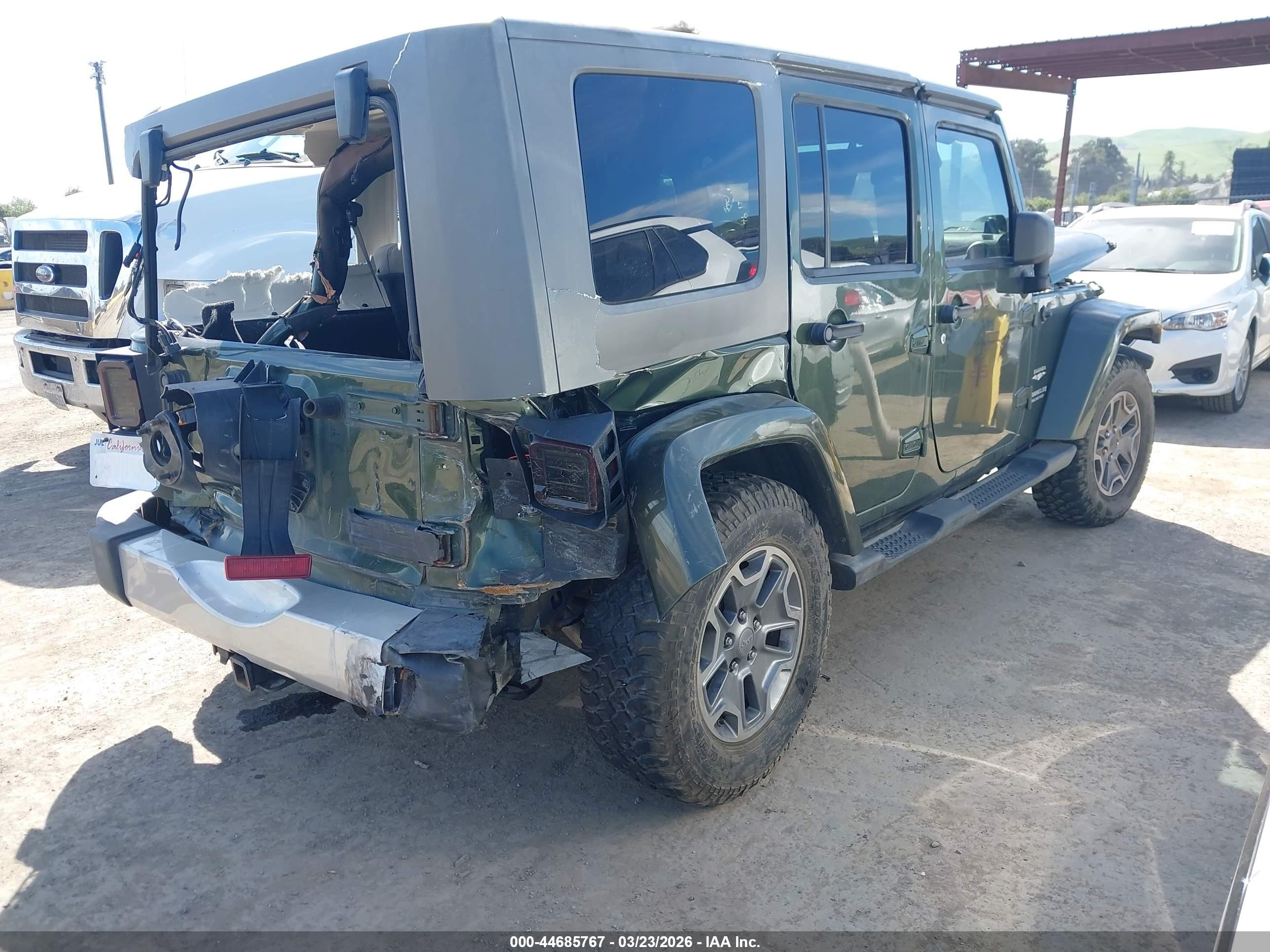 2008 Jeep Wrangler Unlimited Sahara Зеленый vin: 1J4GA59198L650535