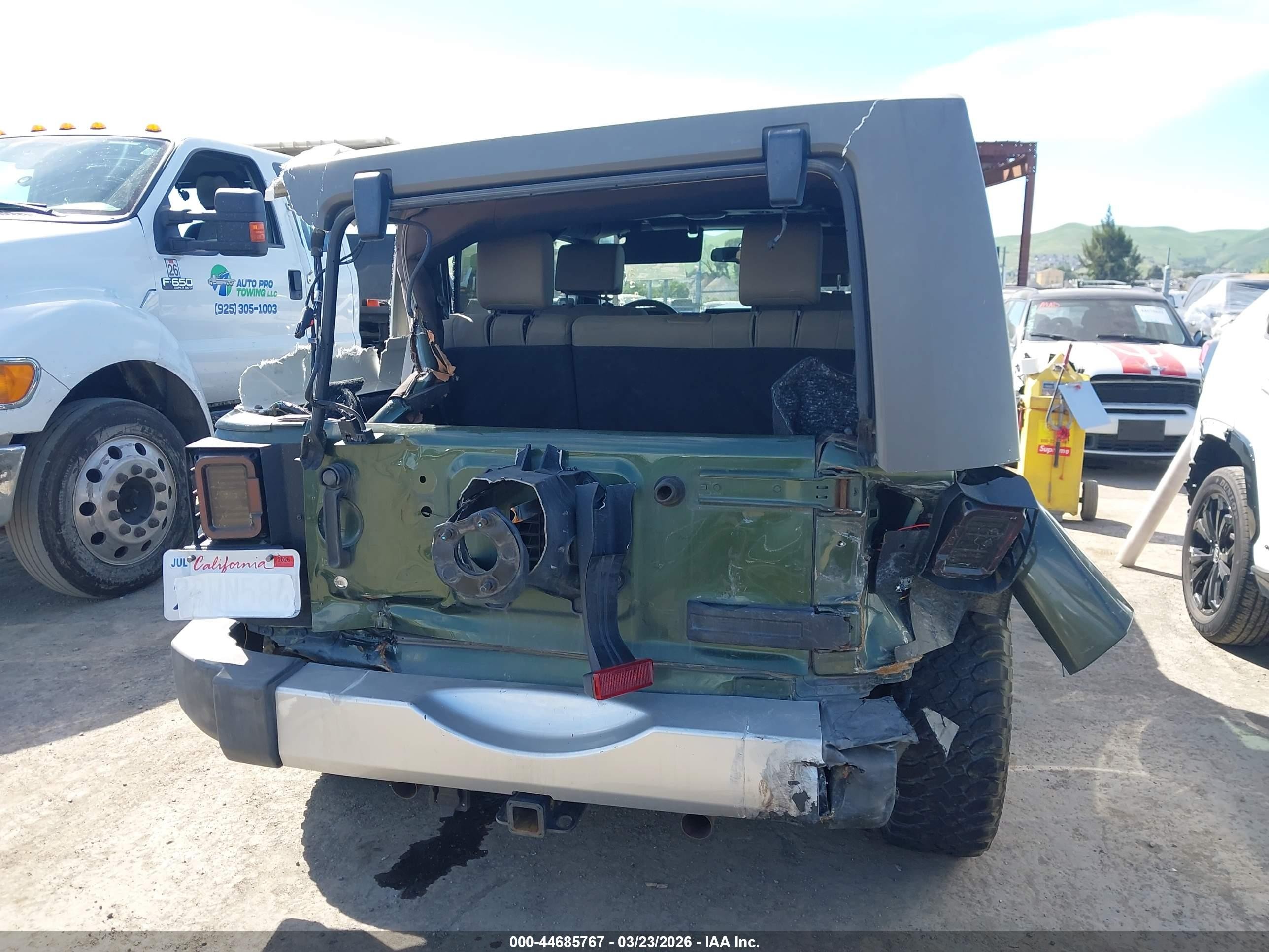 2008 Jeep Wrangler Unlimited Sahara Зеленый vin: 1J4GA59198L650535