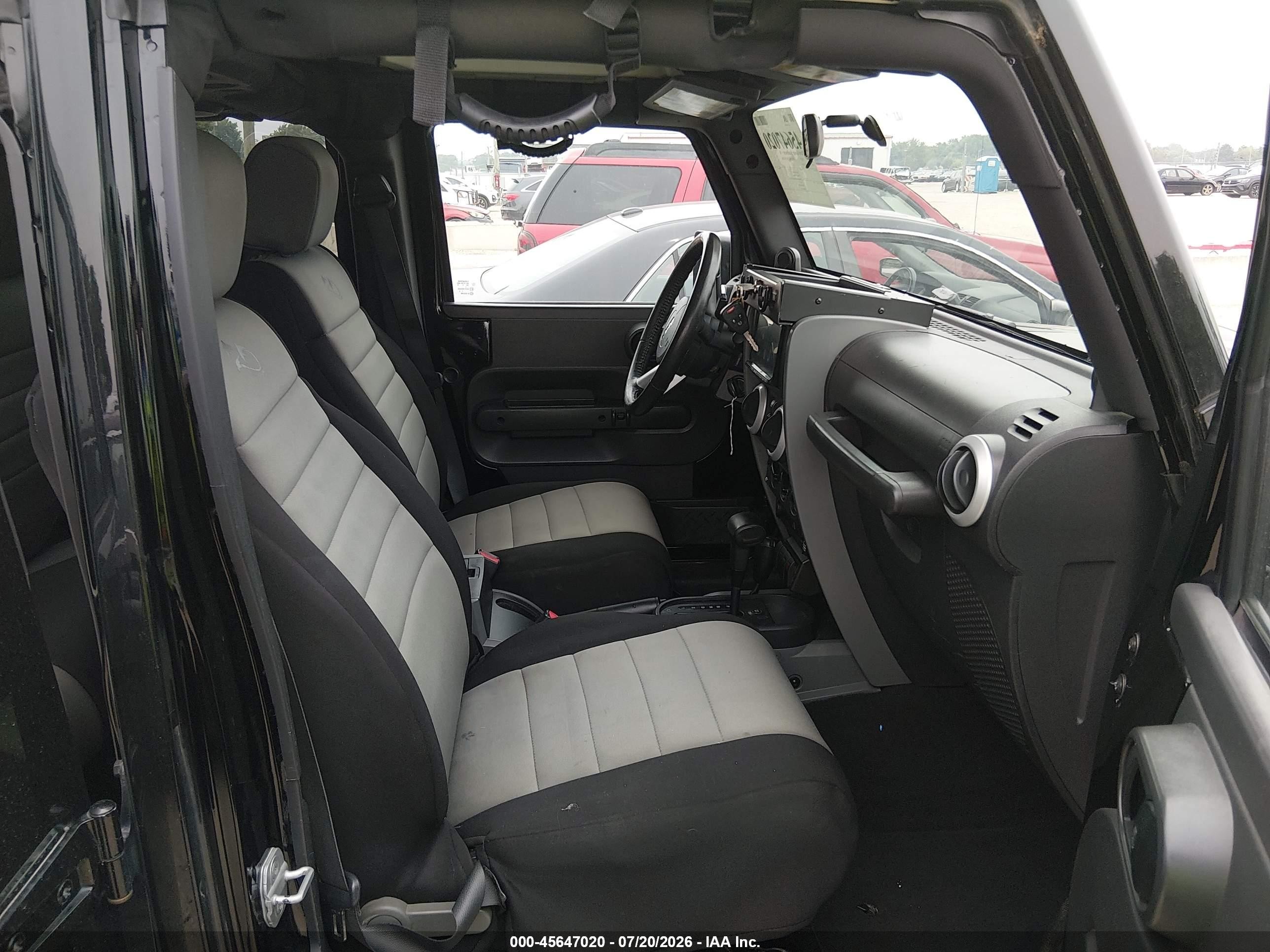 2009 Jeep Wrangler Unlimited Sahara Black vin: 1J4GA59199L749258