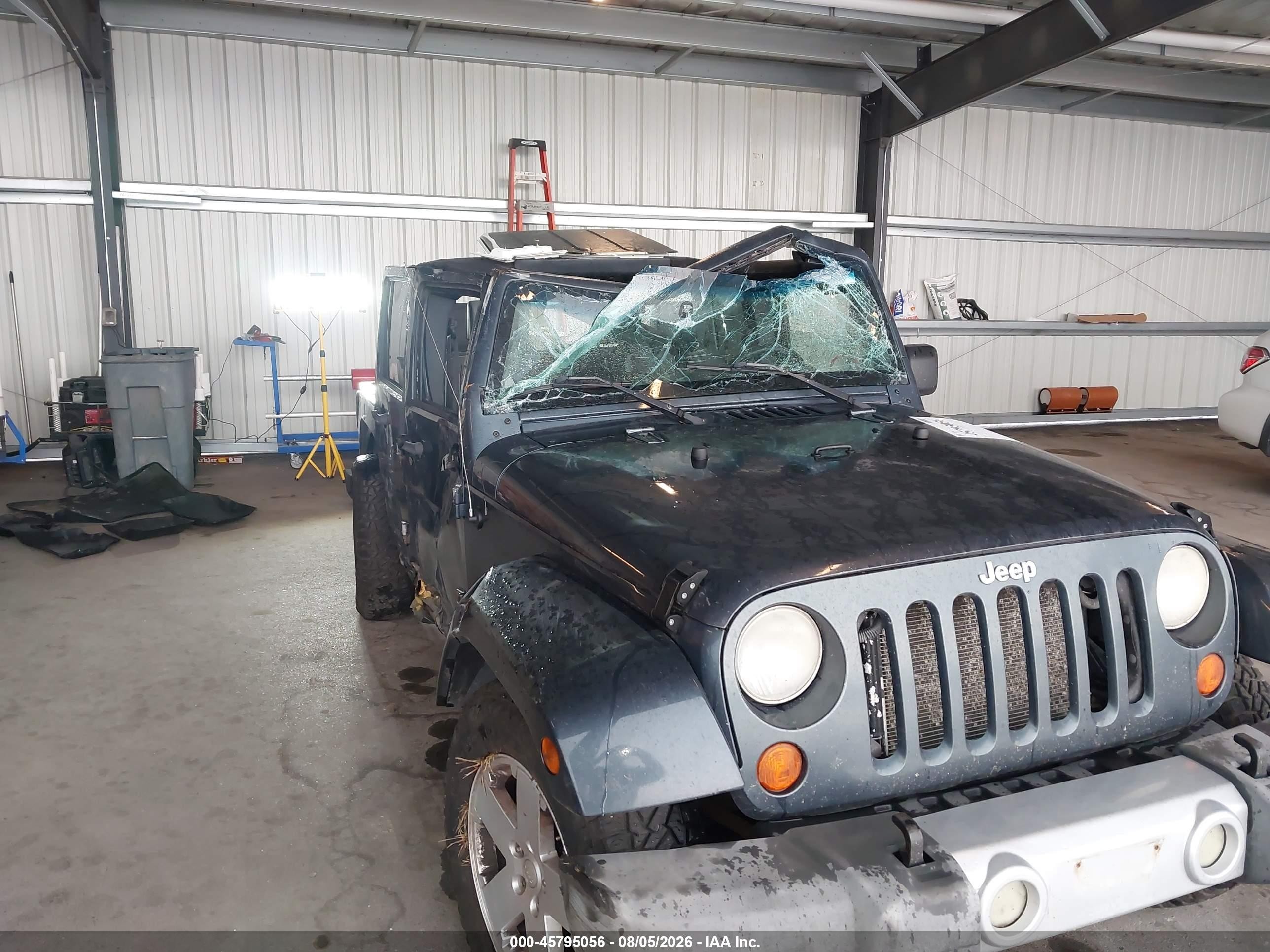 2008 Jeep Wrangler Unlimited Sahara Blue vin: 1J4GA591X8L502488