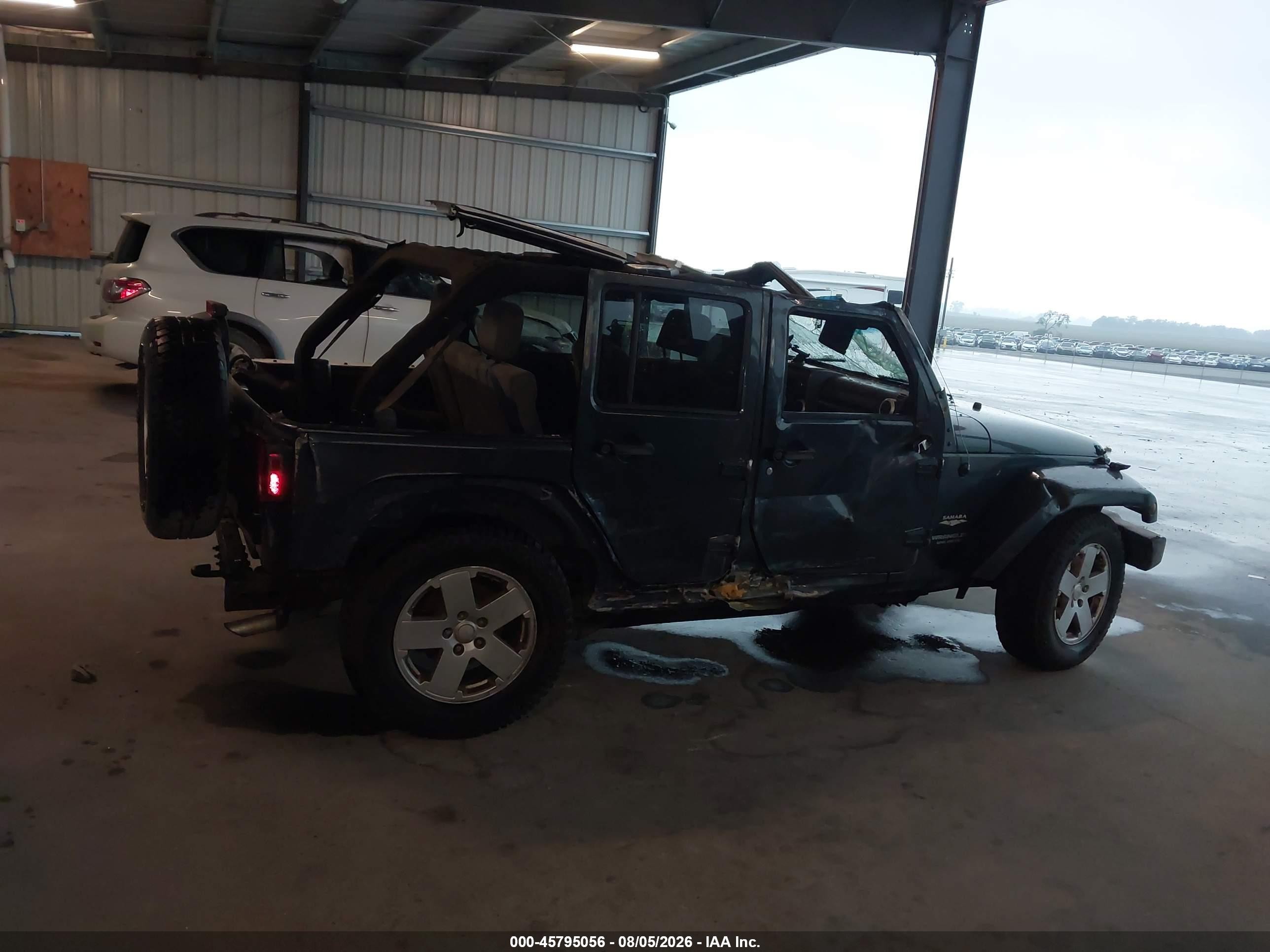 2008 Jeep Wrangler Unlimited Sahara Blue vin: 1J4GA591X8L502488