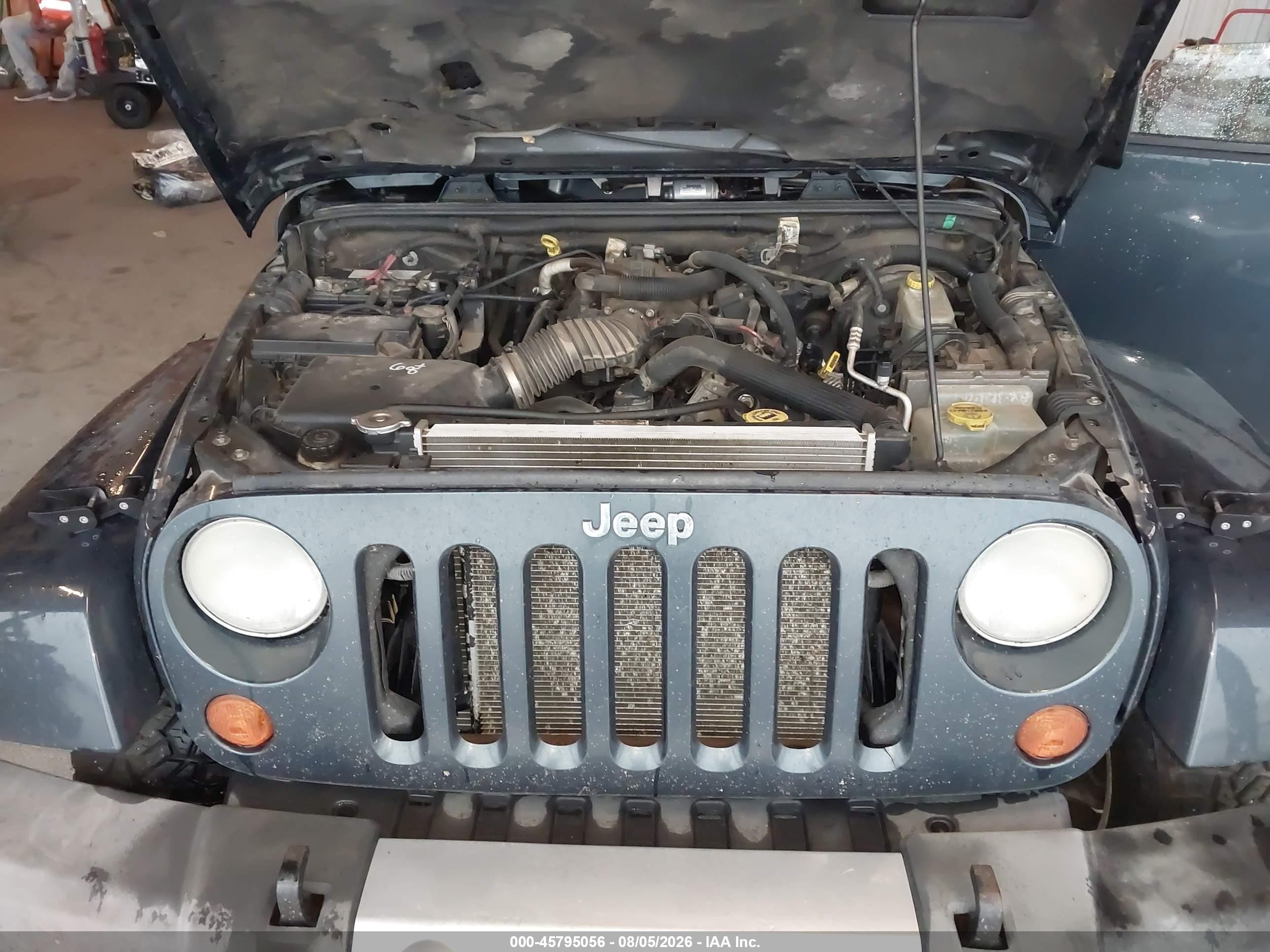 2008 Jeep Wrangler Unlimited Sahara Blue vin: 1J4GA591X8L502488