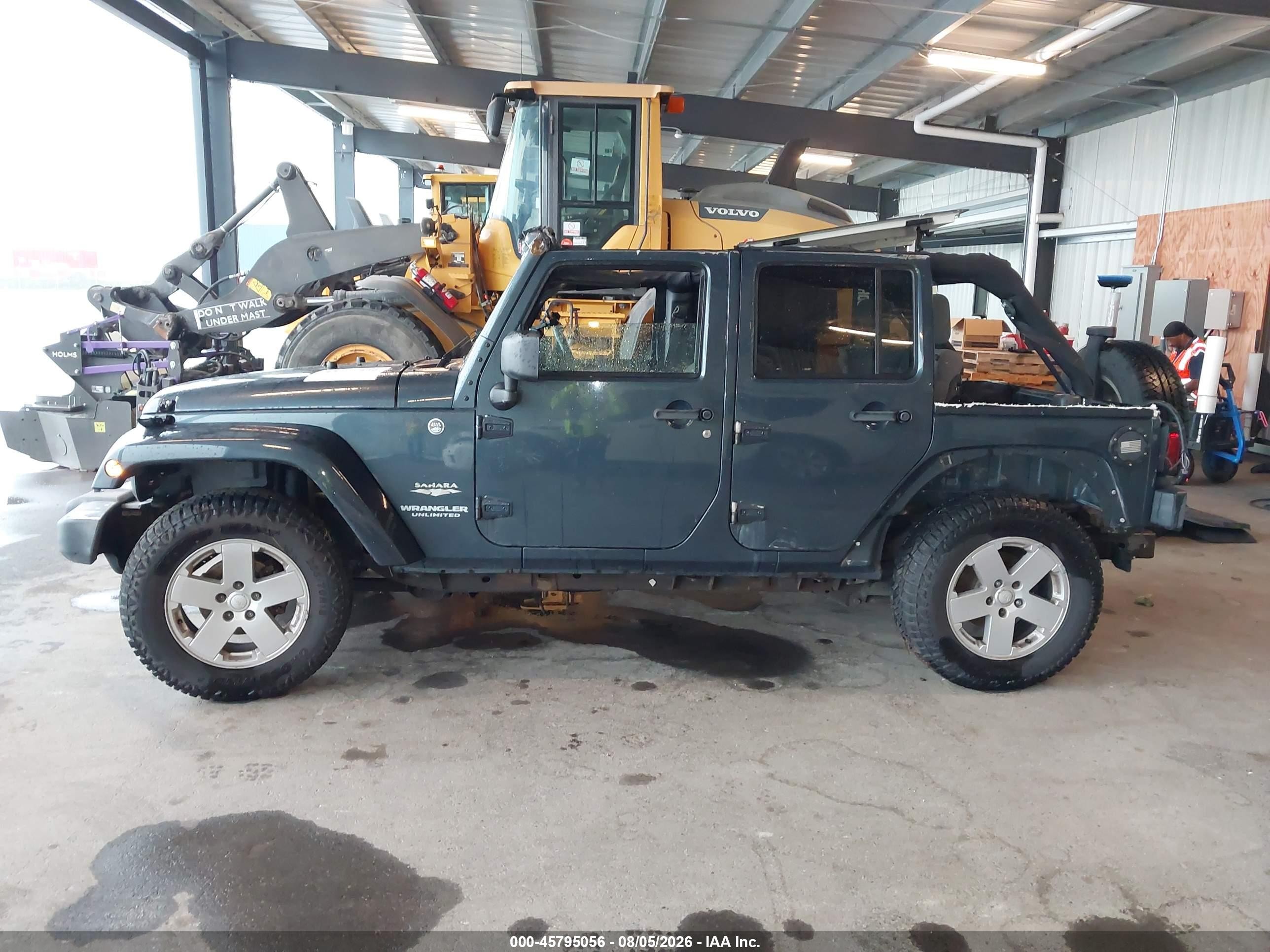 2008 Jeep Wrangler Unlimited Sahara Blue vin: 1J4GA591X8L502488