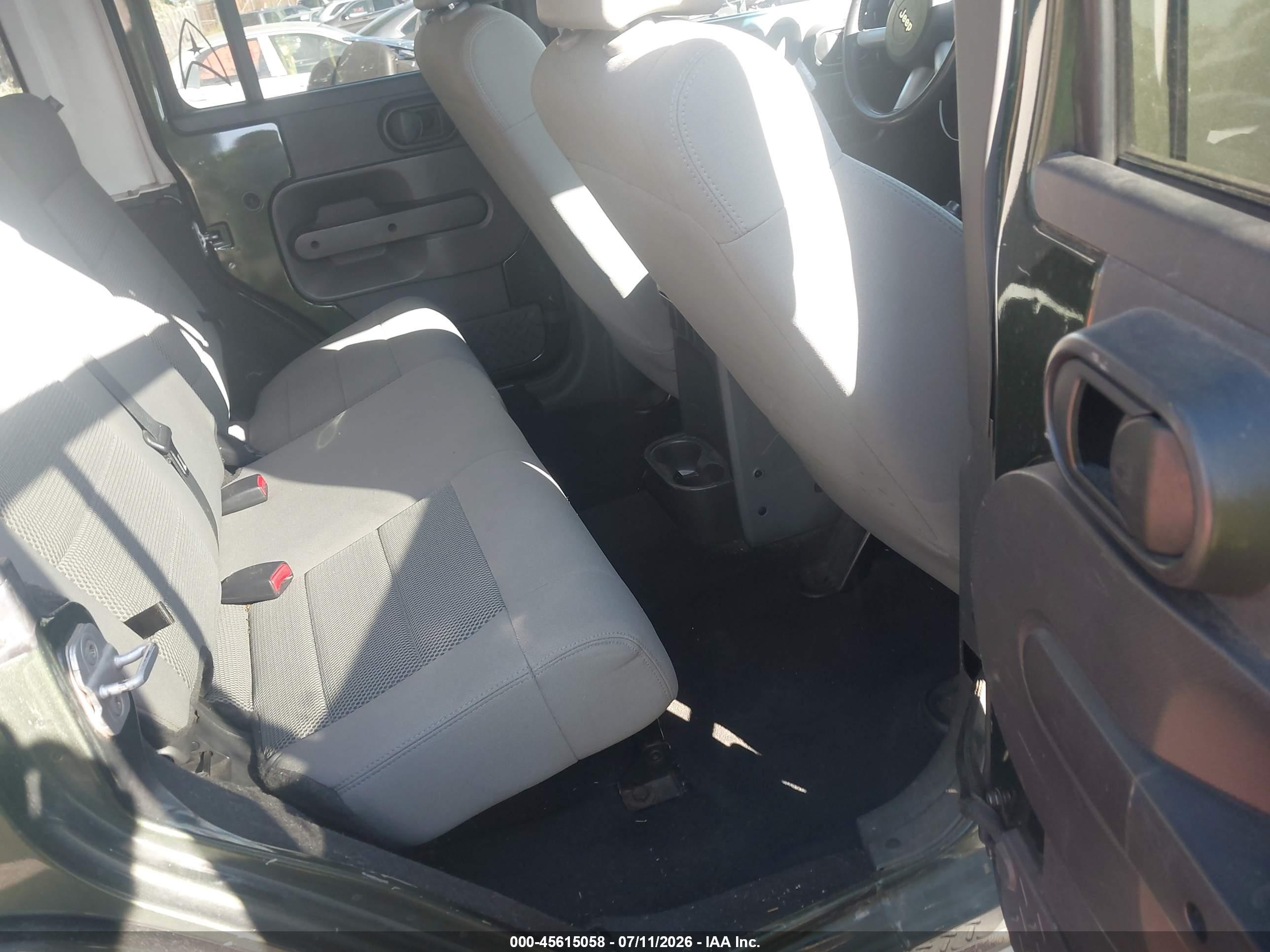 2008 Jeep Wrangler Unlimited Sahara Зеленый vin: 1J4GA591X8L505505