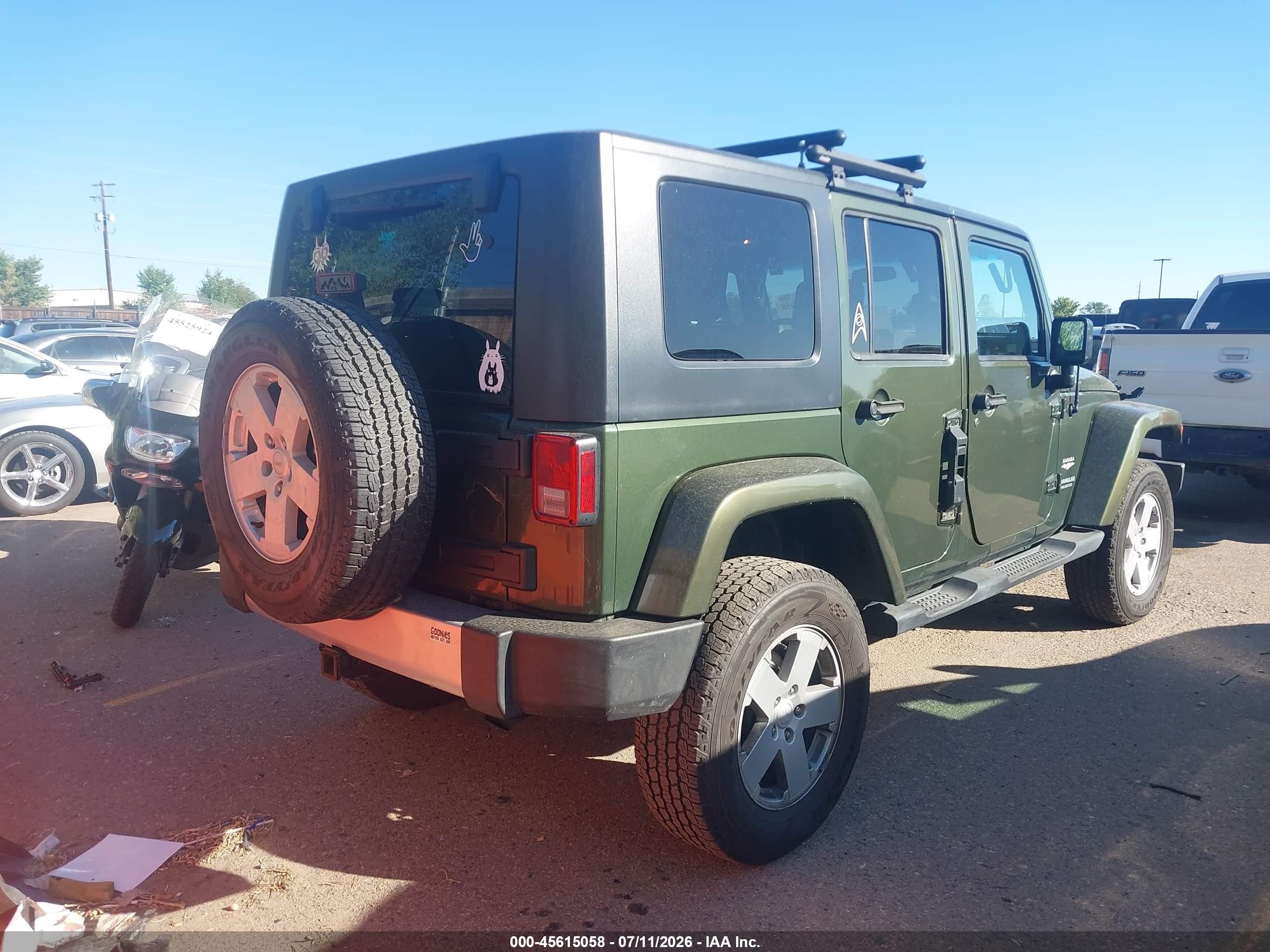 2008 Jeep Wrangler Unlimited Sahara Зеленый vin: 1J4GA591X8L505505