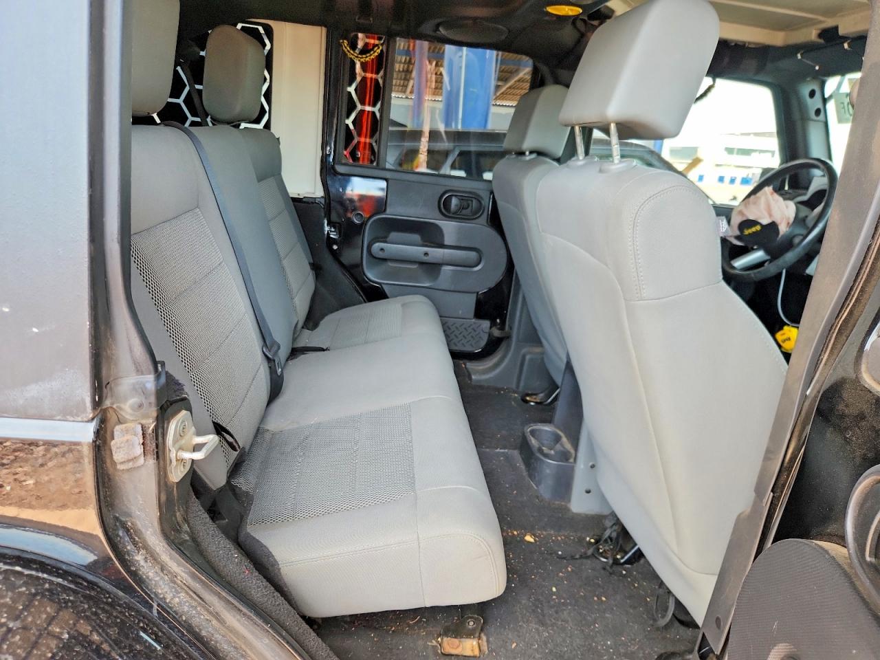 2008 Jeep Wrangler Unlimited Sahara Black vin: 1J4GA591X8L540612