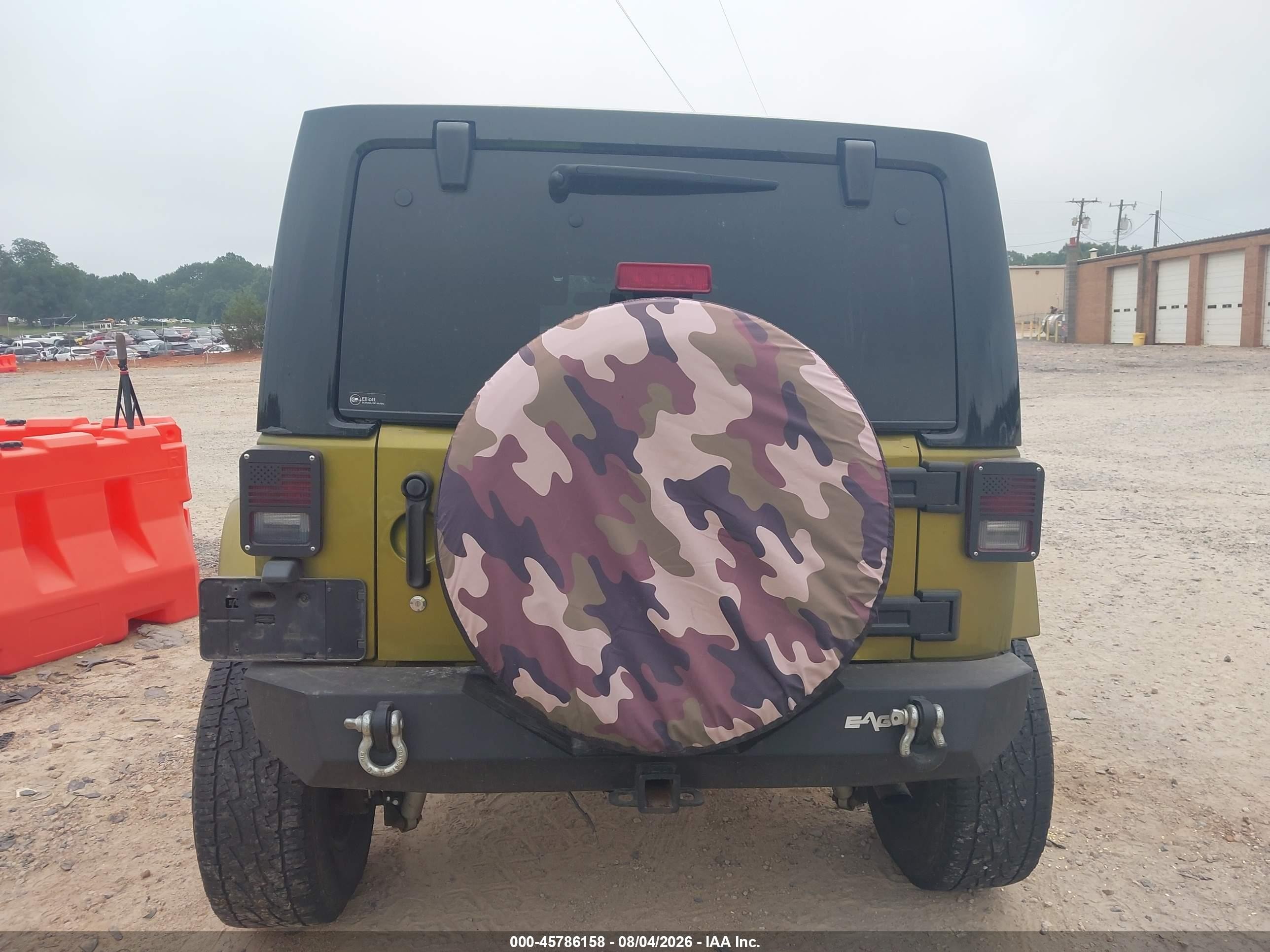 2008 Jeep Wrangler Unlimited Sahara Green vin: 1J4GA591X8L623599
