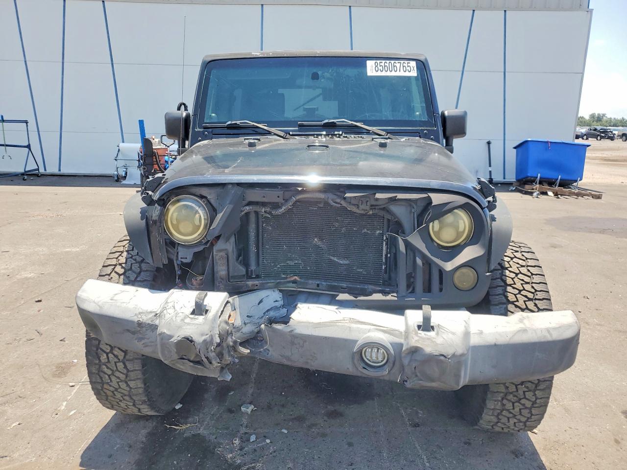 2009 Jeep Wrangler Unlimited Sahara Black vin: 1J4GA591X9L705012