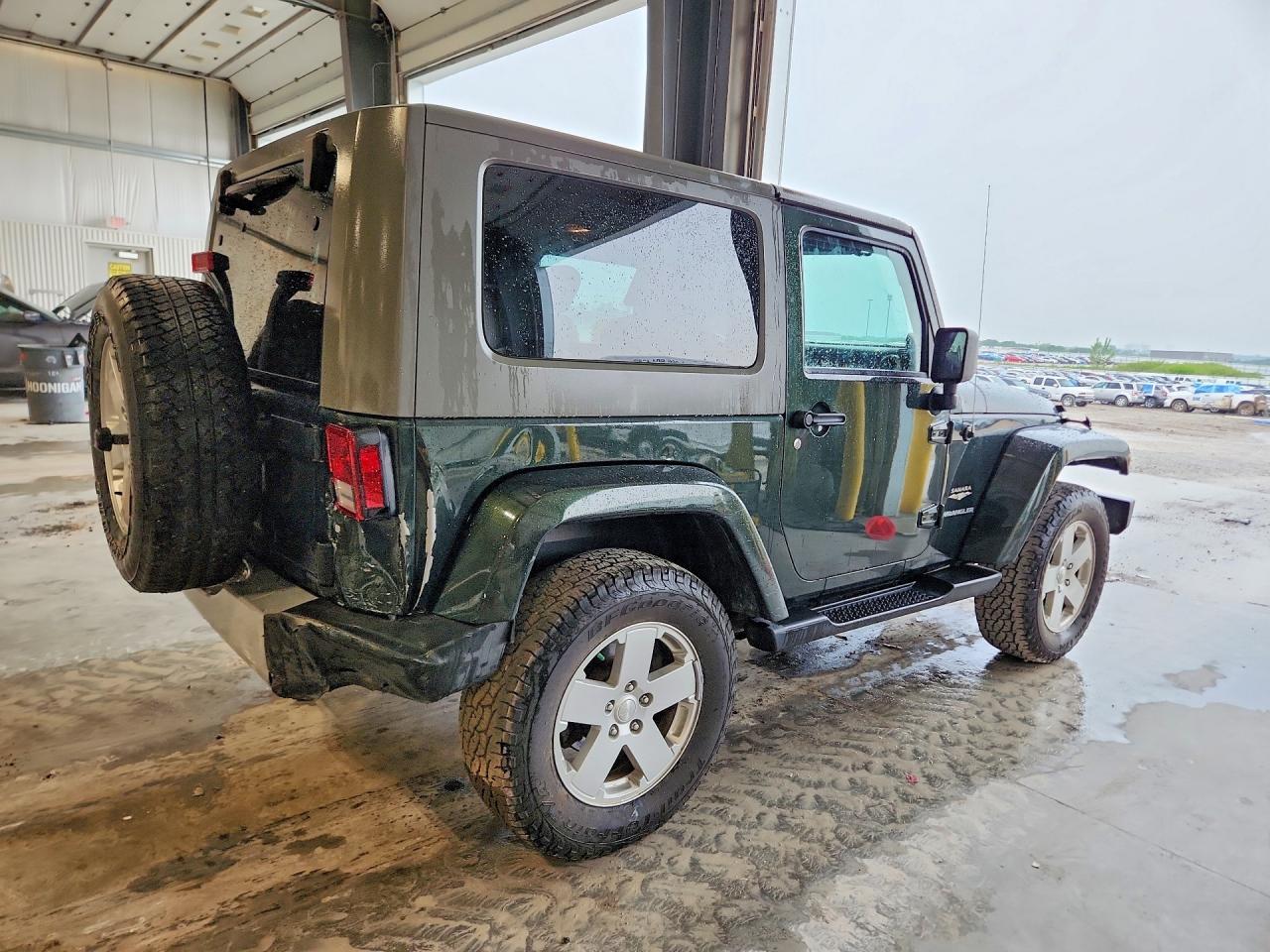 2010 Jeep Wrangler Sahara Green vin: 1J4GA5D10AL136067