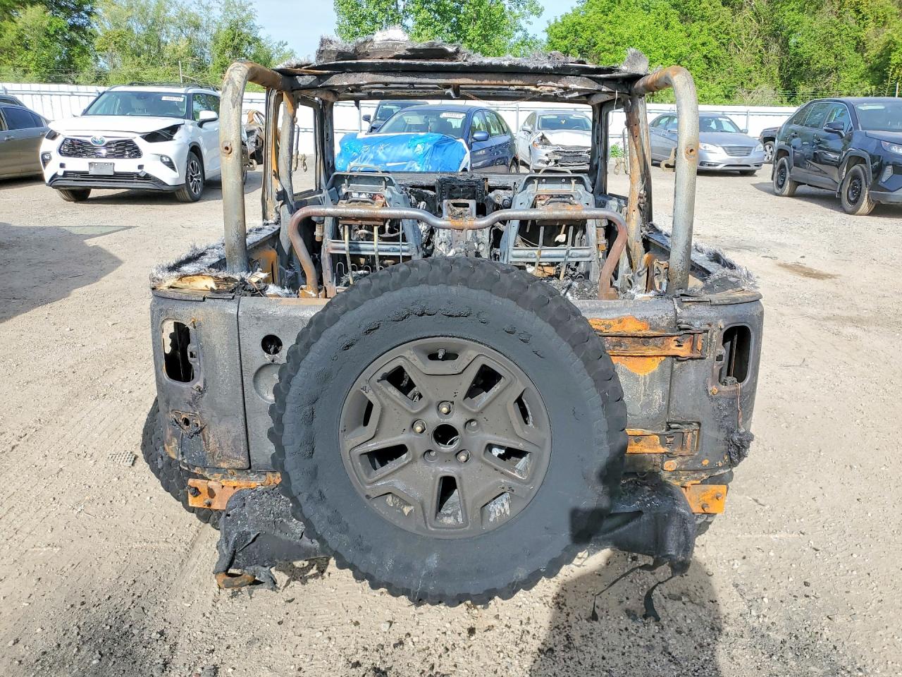 2010 Jeep Wrangler Sahara Burn vin: 1J4GA5D12AL149631