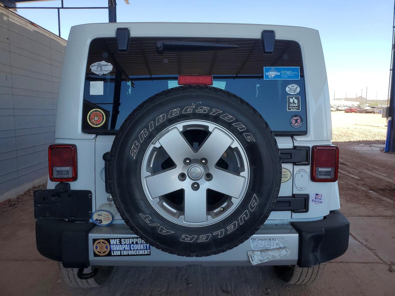 2011 Jeep Wrangler Sahara White vin: 1J4GA5D19BL559134