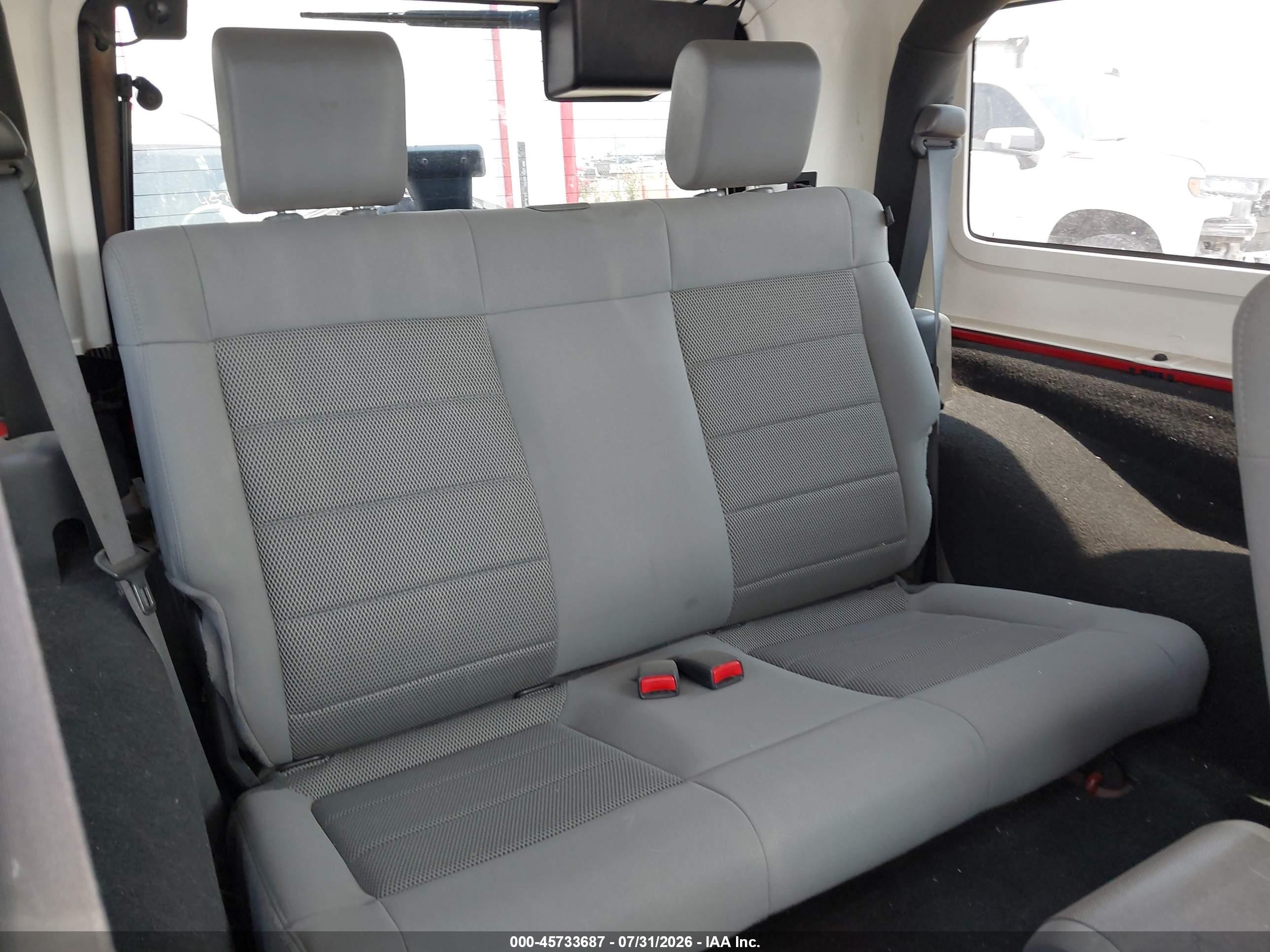 2008 Jeep Wrangler Rubicon Red vin: 1J4GA64128L621245