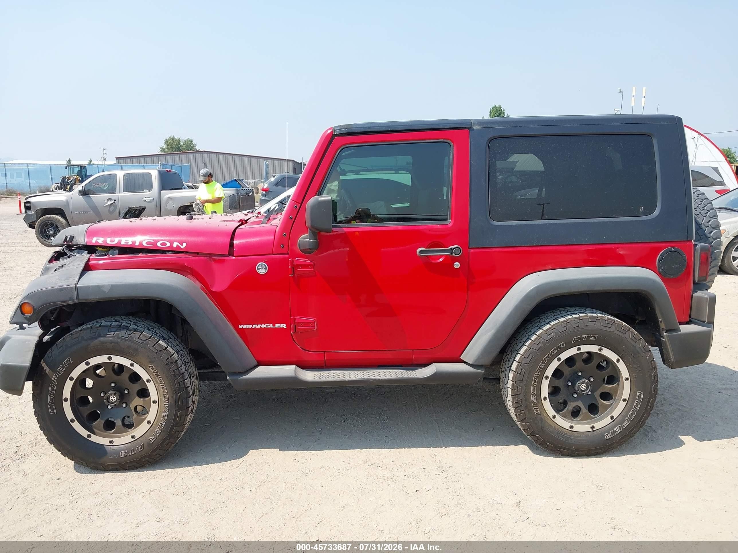 2008 Jeep Wrangler Rubicon Red vin: 1J4GA64128L621245
