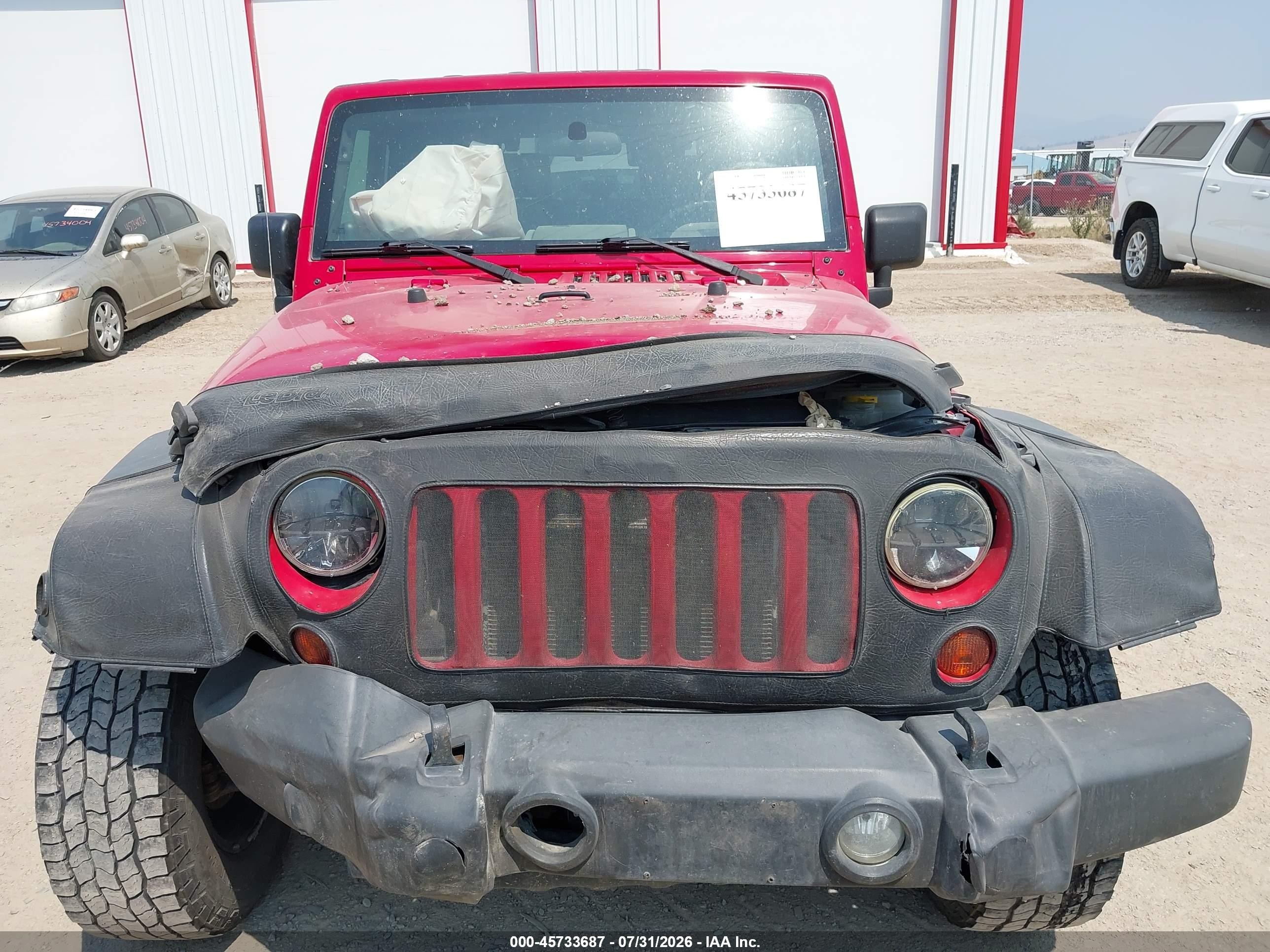 2008 Jeep Wrangler Rubicon Red vin: 1J4GA64128L621245