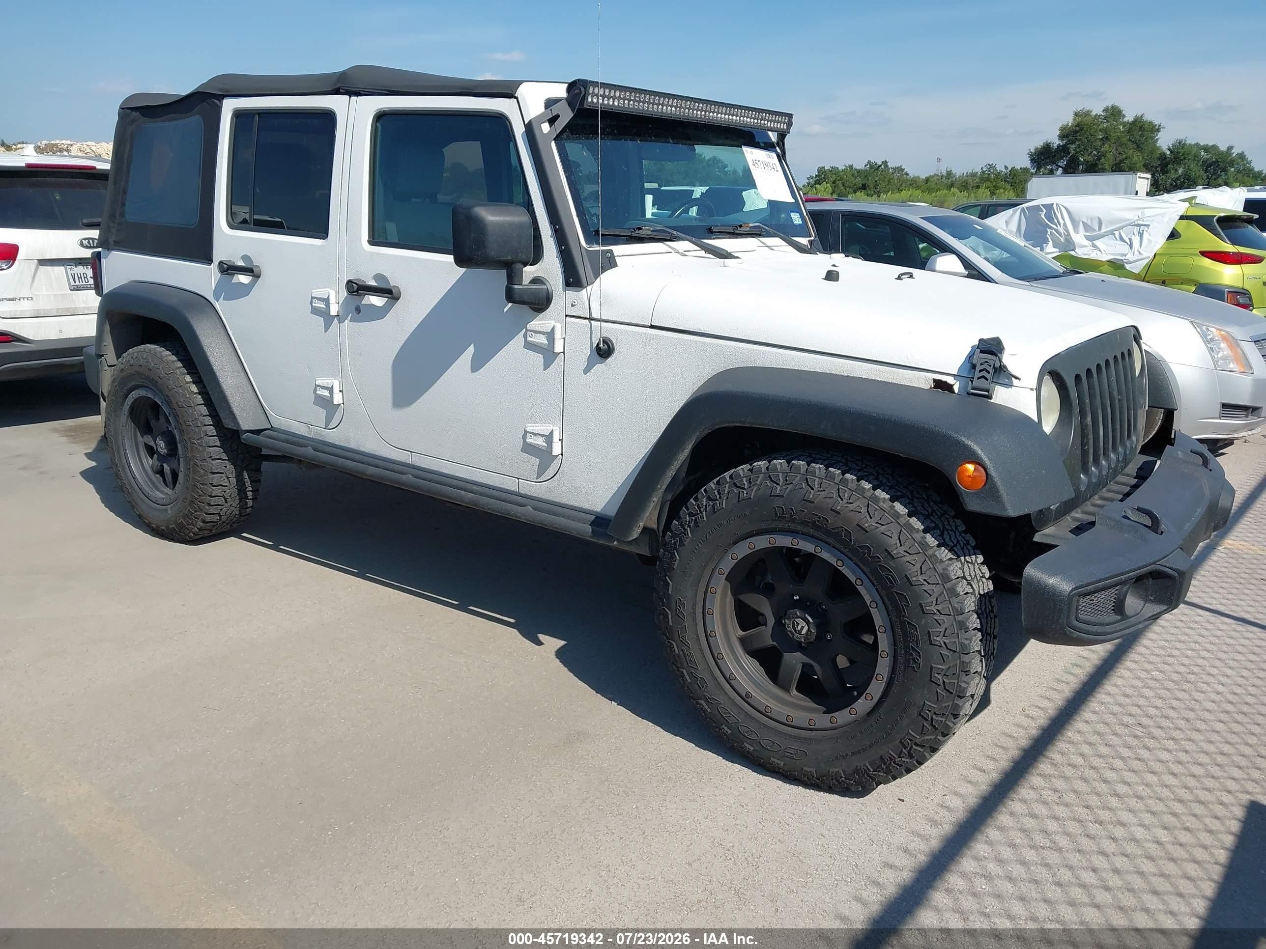 2008 Jeep Wrangler Unlimited Rubicon White vin: 1J4GA69108L591364
