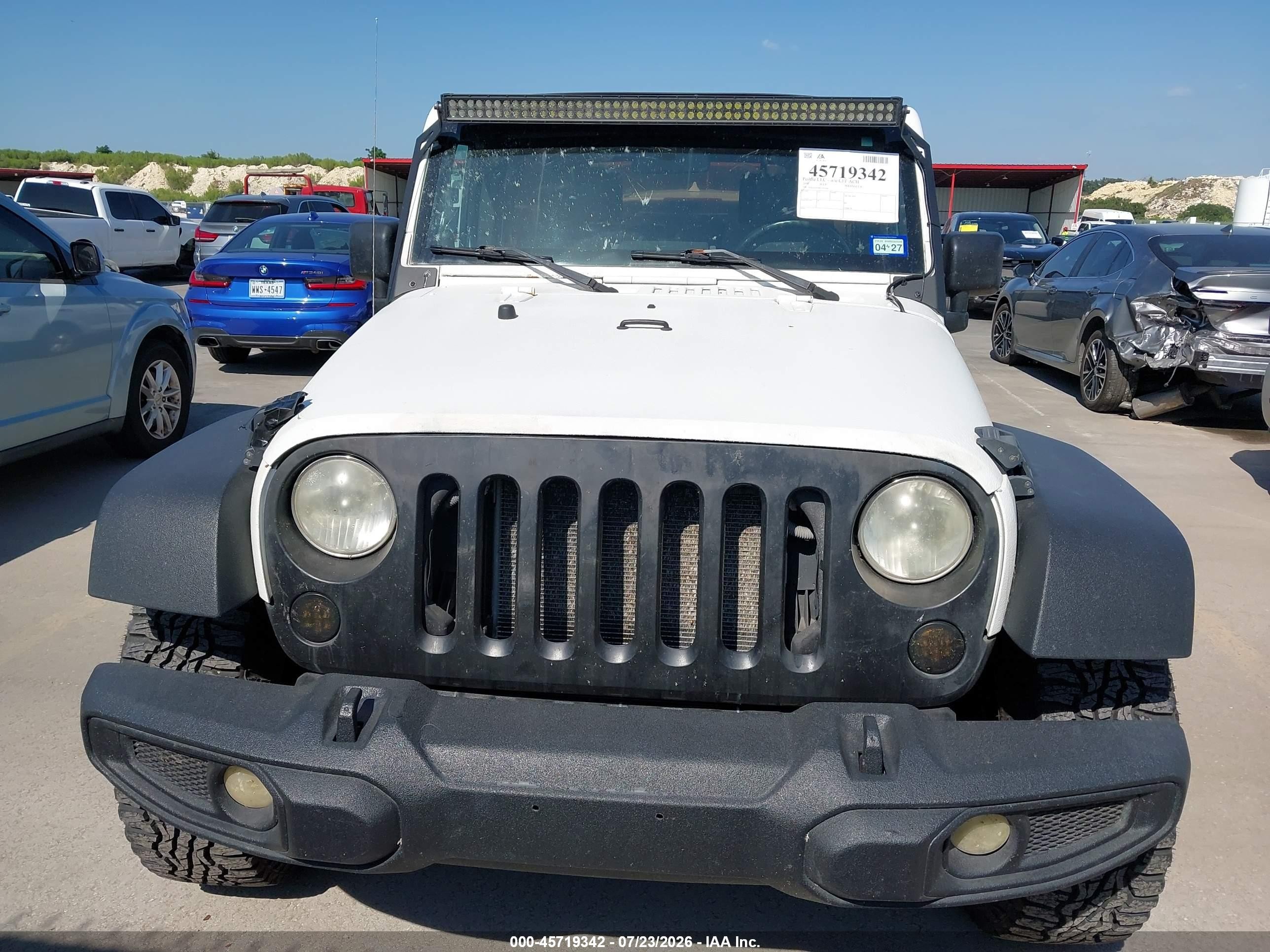 2008 Jeep Wrangler Unlimited Rubicon White vin: 1J4GA69108L591364