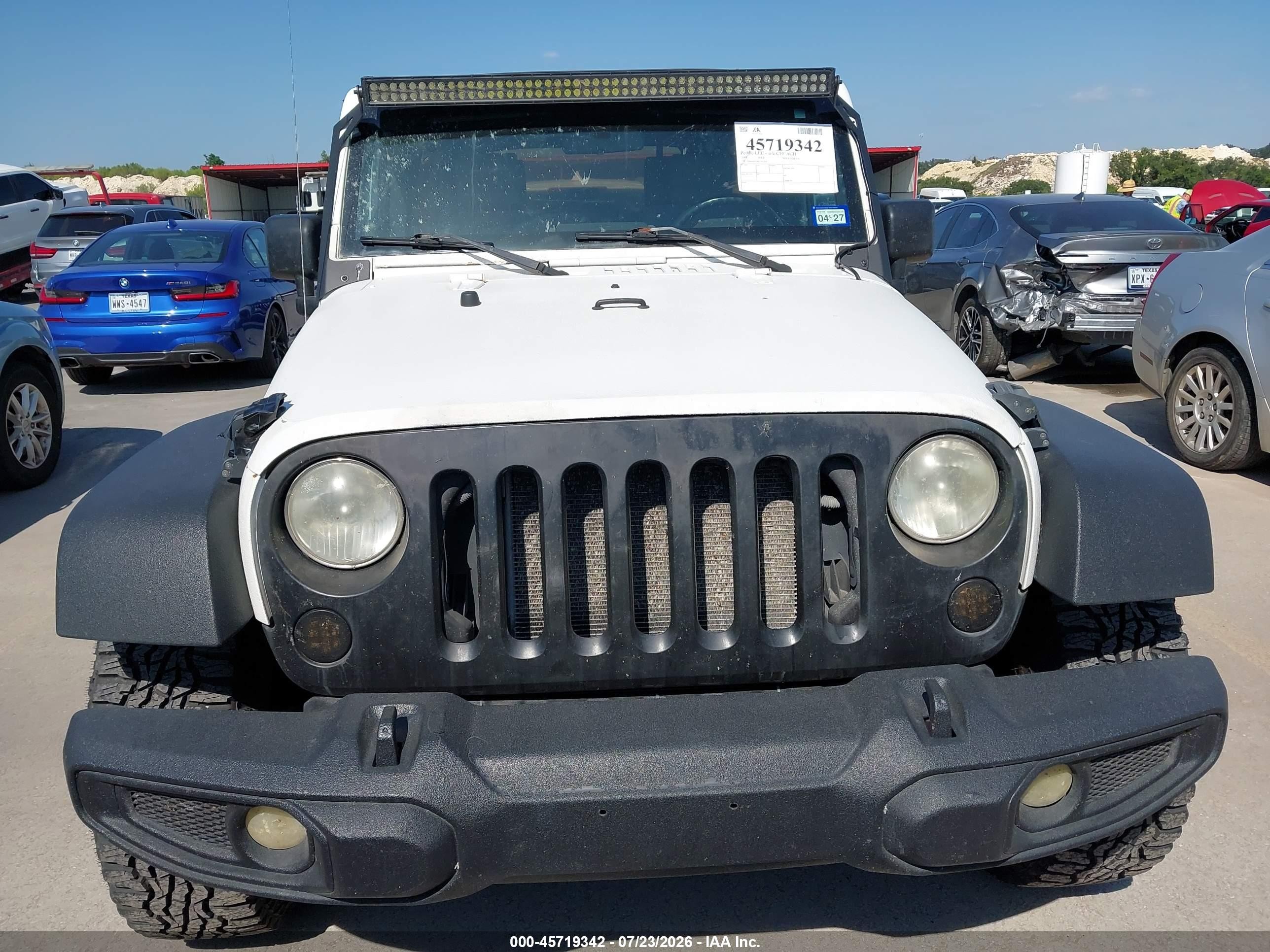 2008 Jeep Wrangler Unlimited Rubicon White vin: 1J4GA69108L591364