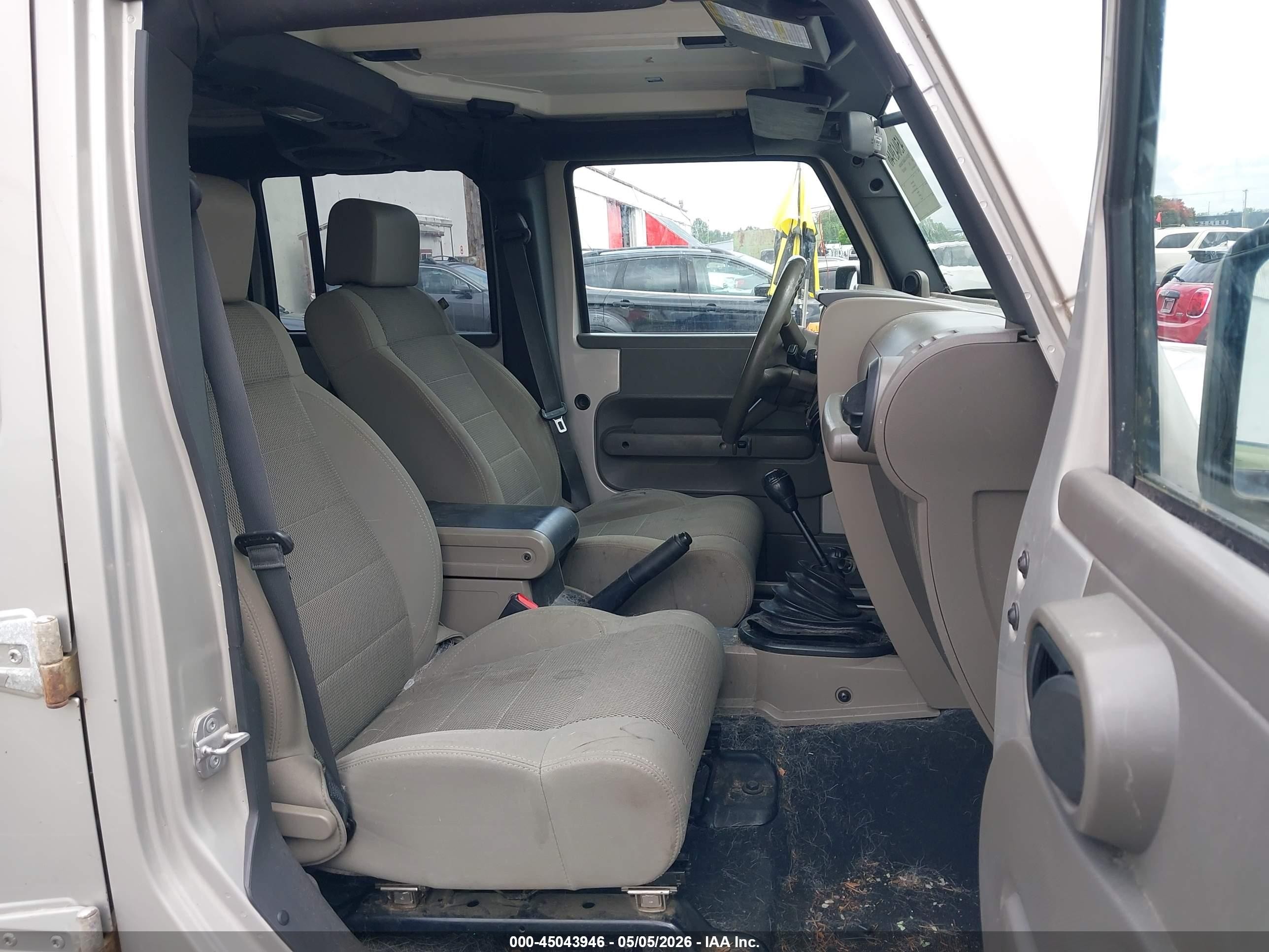 2007 Jeep Wrangler Unlimited Rubicon Silver vin: 1J4GA69127L154304