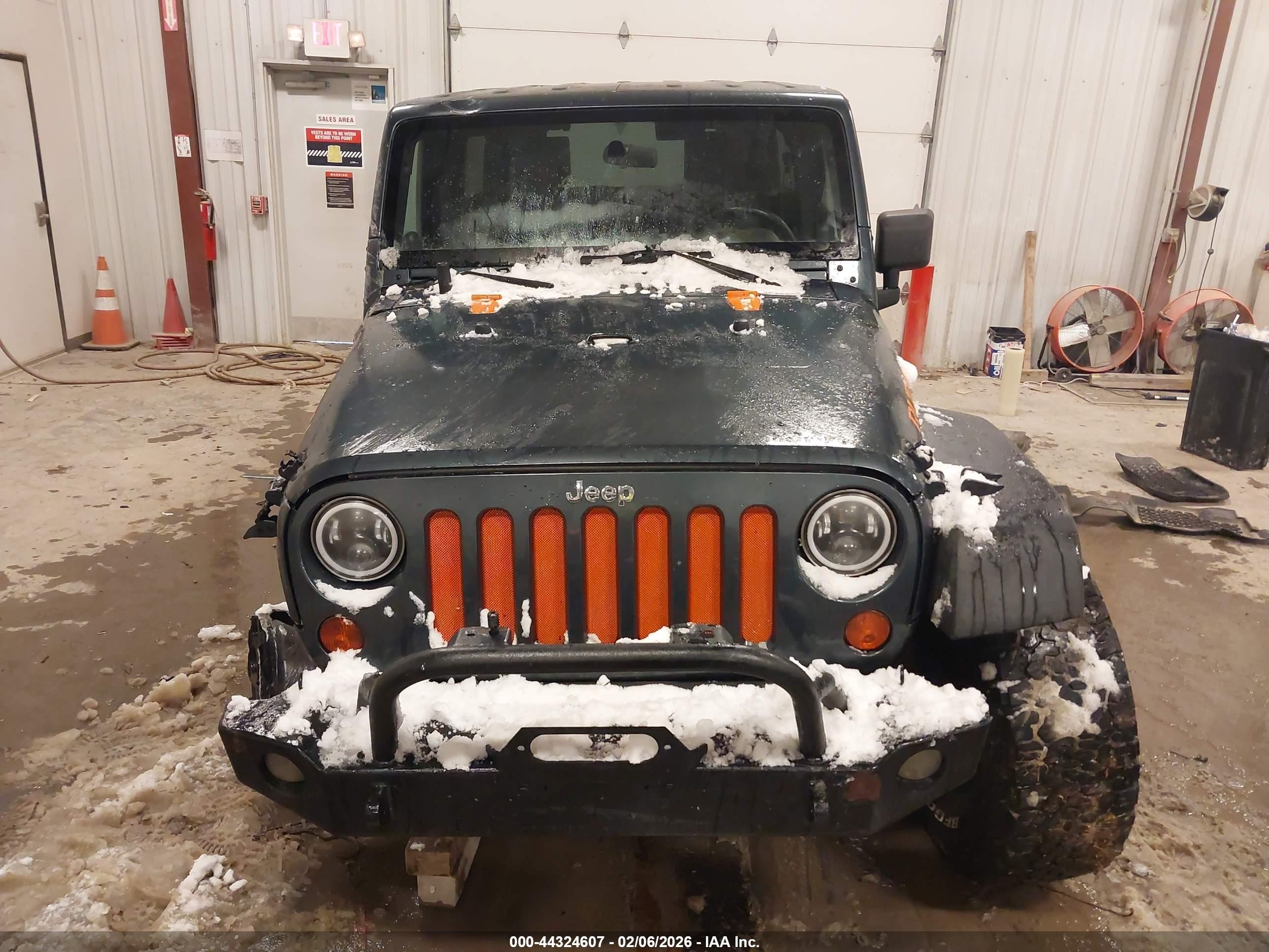 2008 Jeep Wrangler Unlimited Rubicon Gray vin: 1J4GA69148L593148