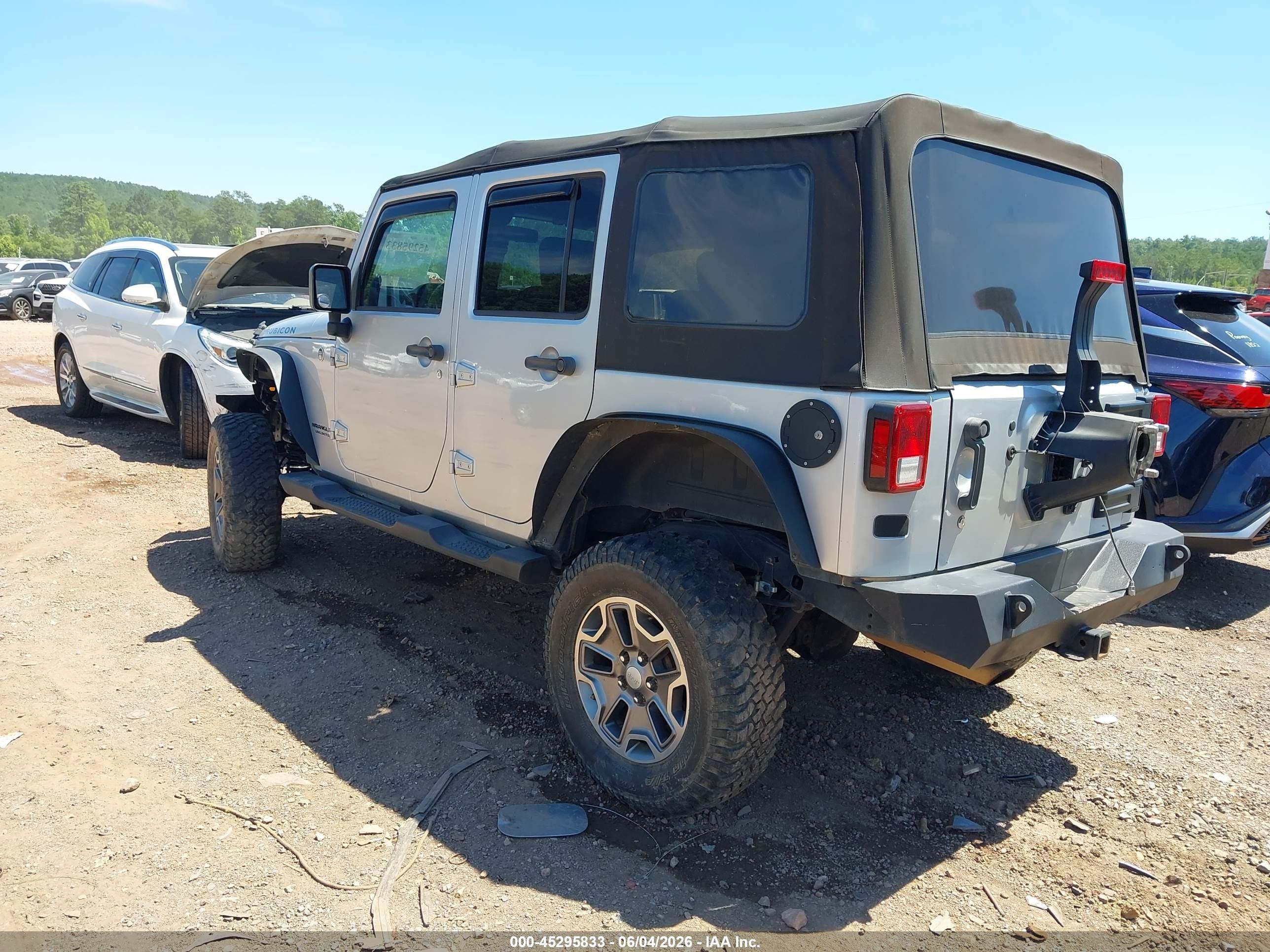 2008 Jeep Wrangler Unlimited Rubicon Silver vin: 1J4GA69158L566024