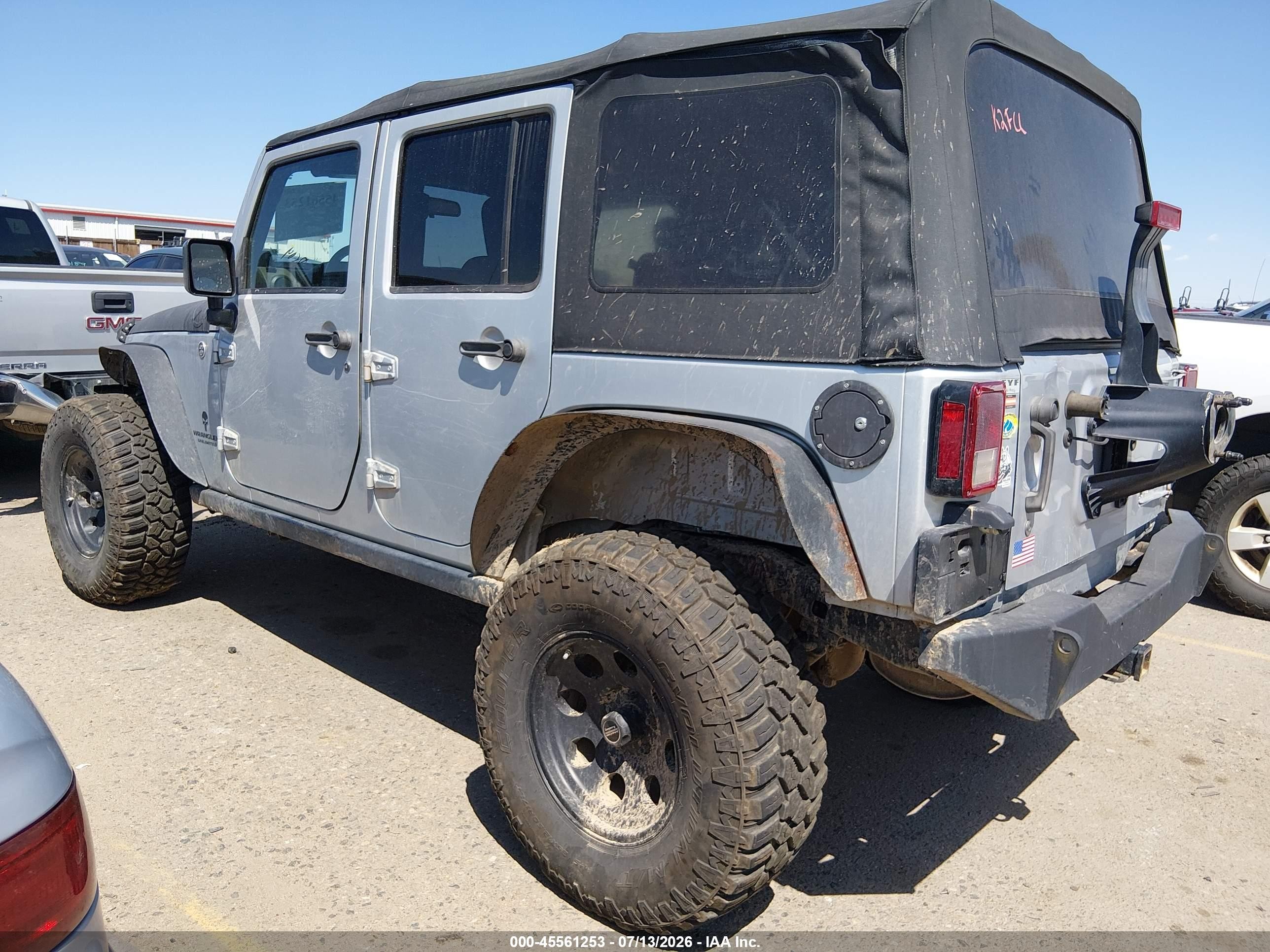 2008 Jeep Wrangler Unlimited Rubicon Silver vin: 1J4GA69158L571482