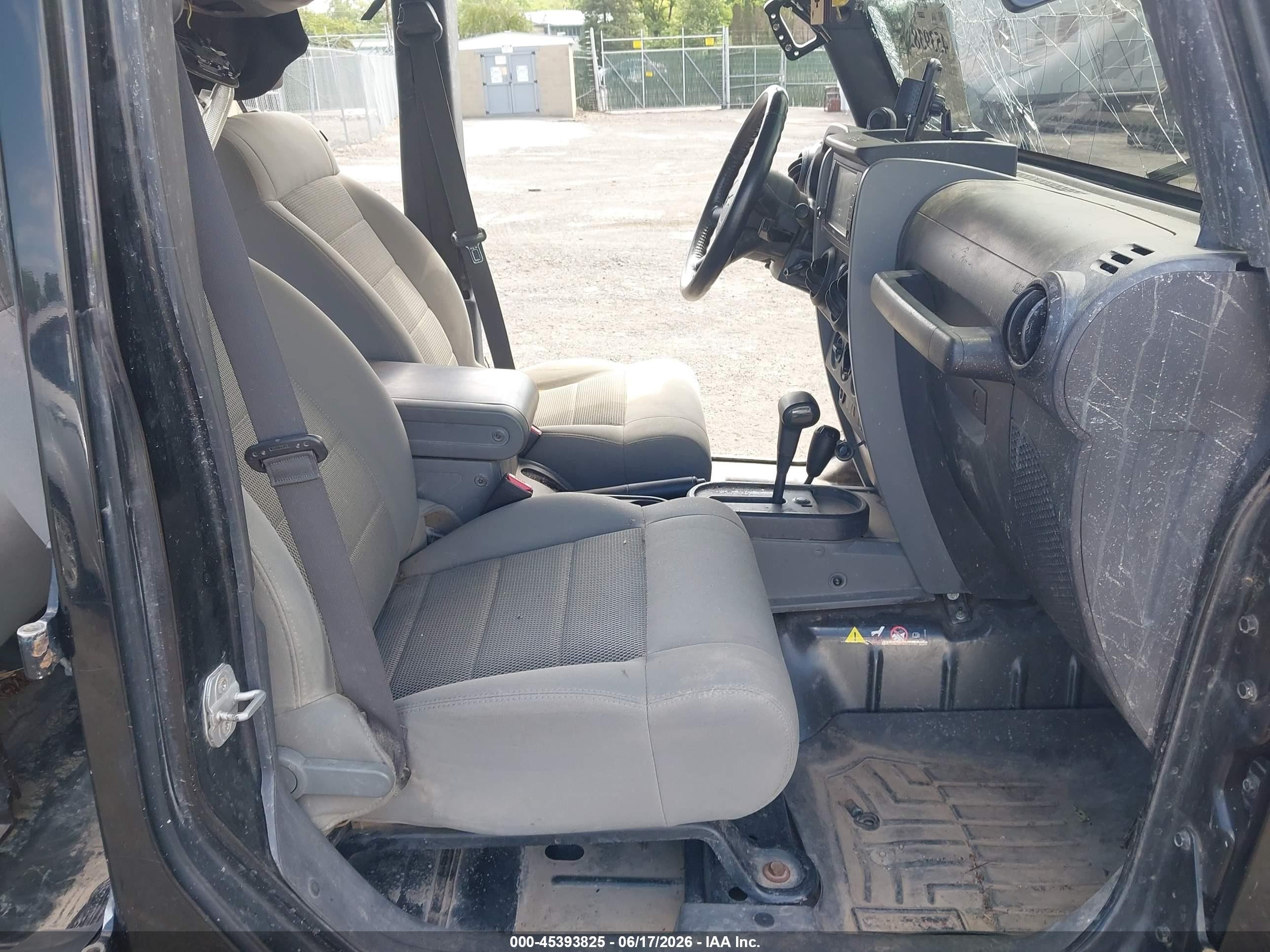 2008 Jeep Wrangler Unlimited Rubicon Black vin: 1J4GA69158L587696