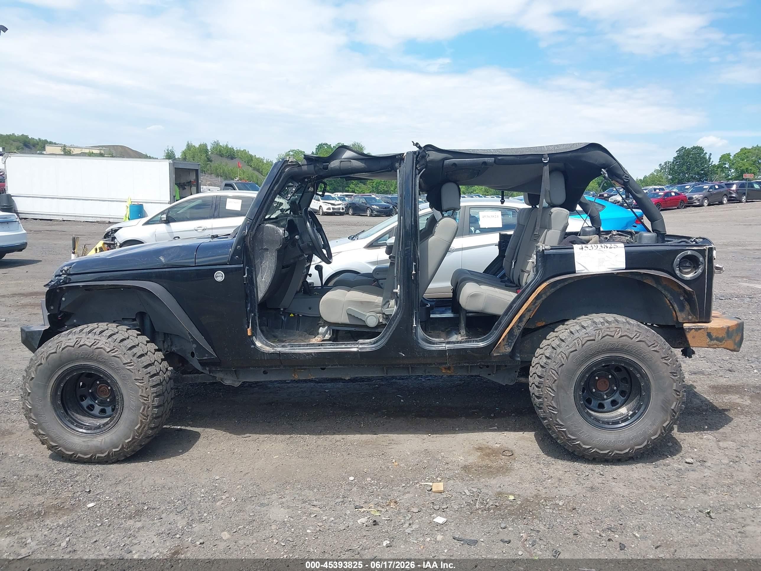 2008 Jeep Wrangler Unlimited Rubicon Black vin: 1J4GA69158L587696