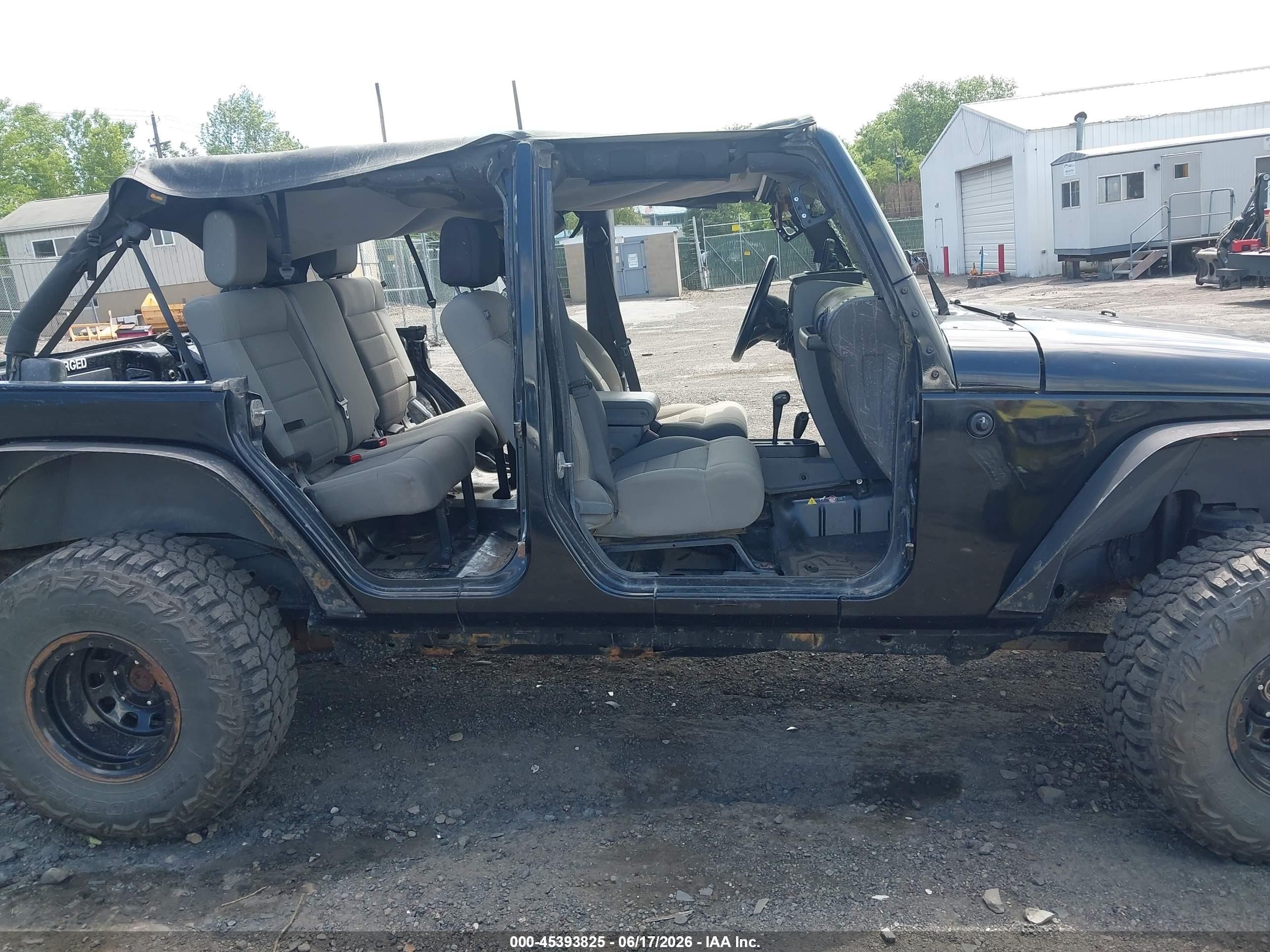 2008 Jeep Wrangler Unlimited Rubicon Black vin: 1J4GA69158L587696