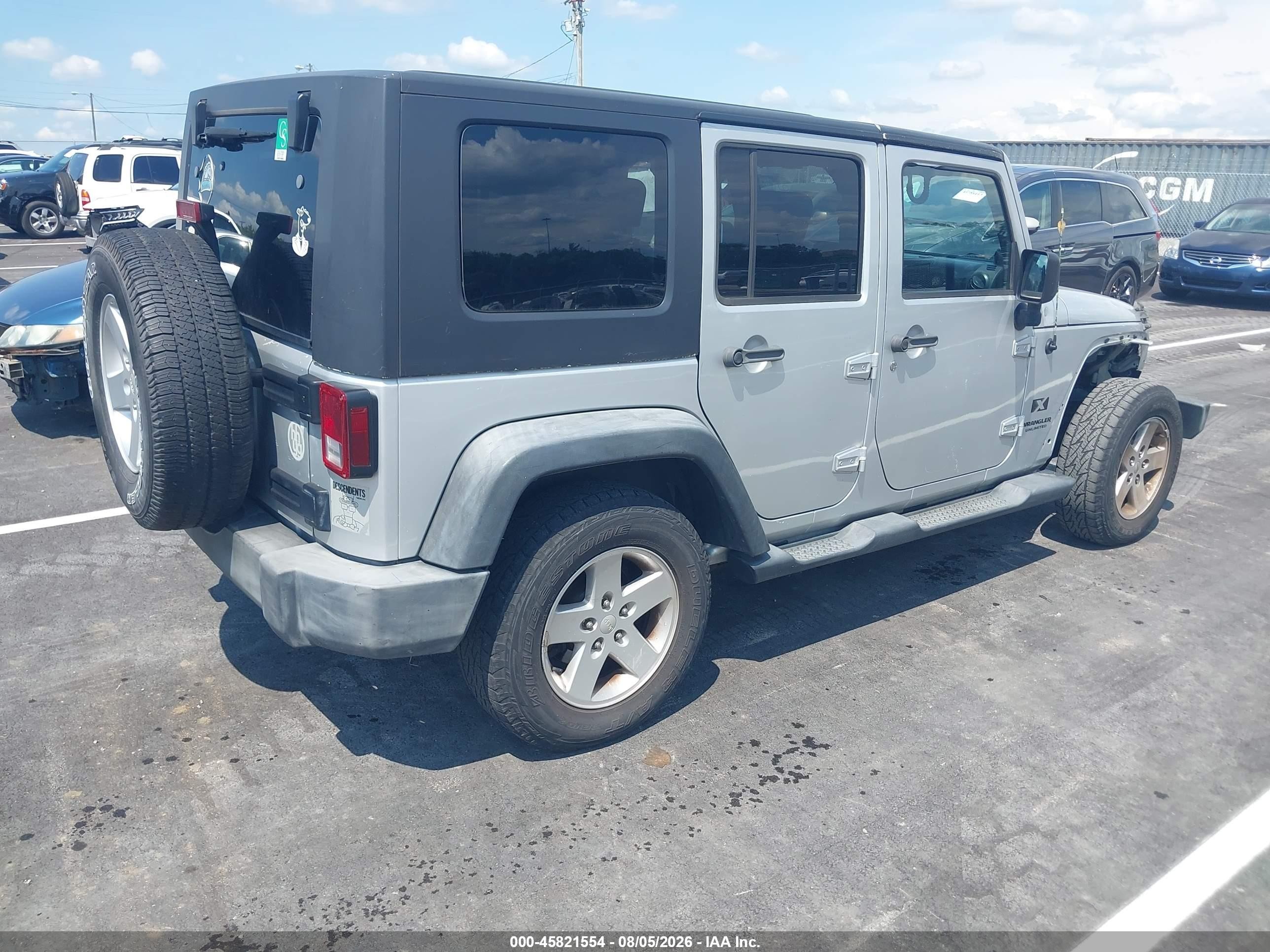 2007 Jeep Wrangler Unlimited X Silver vin: 1J4GB39147L208178