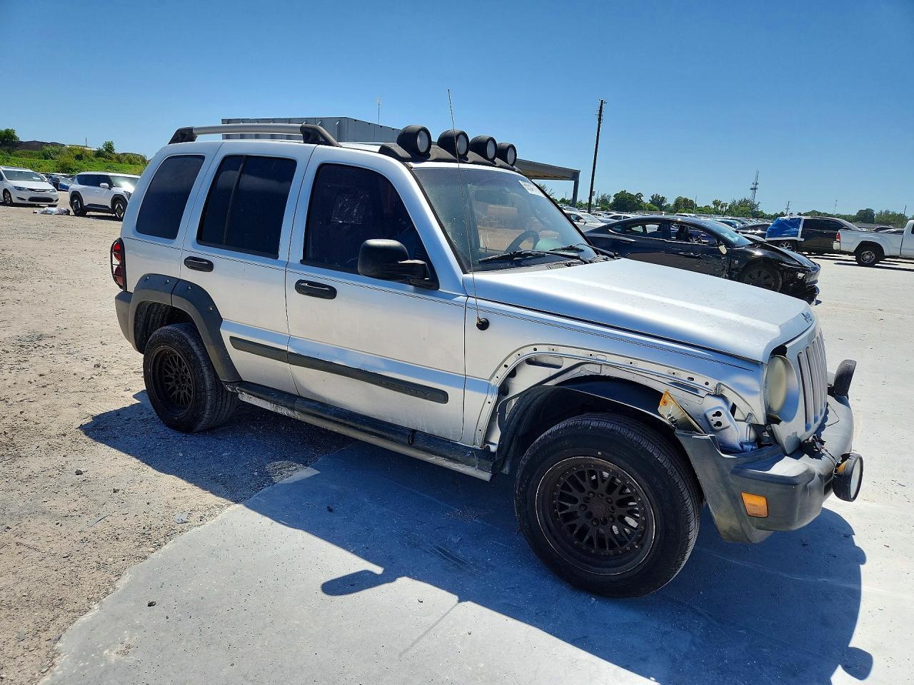2005 Jeep Liberty Renegade Серебряный vin: 1J4GK38K05W718534