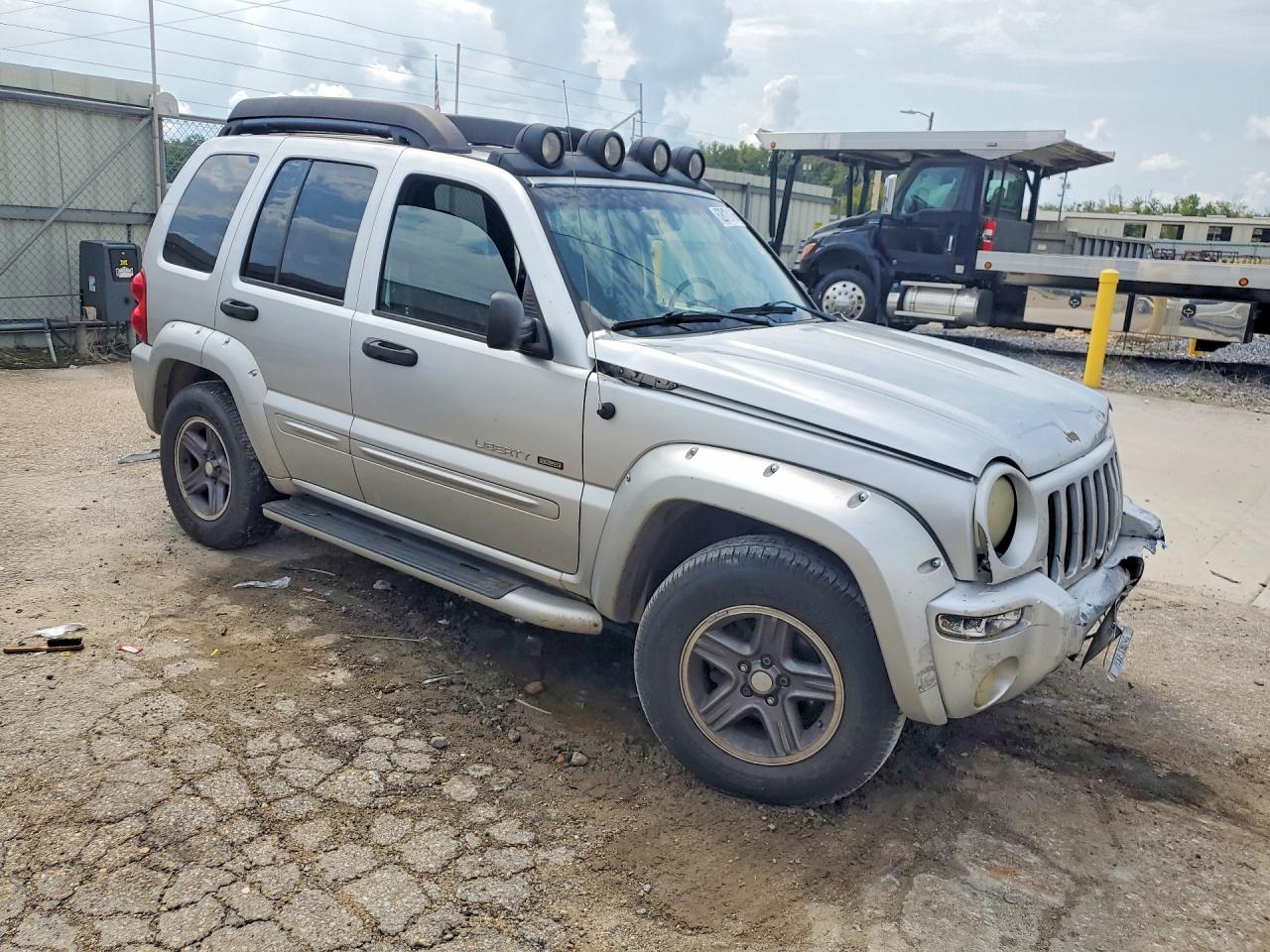 2003 Jeep Liberty Renegade Серебряный vin: 1J4GK38K13W730737
