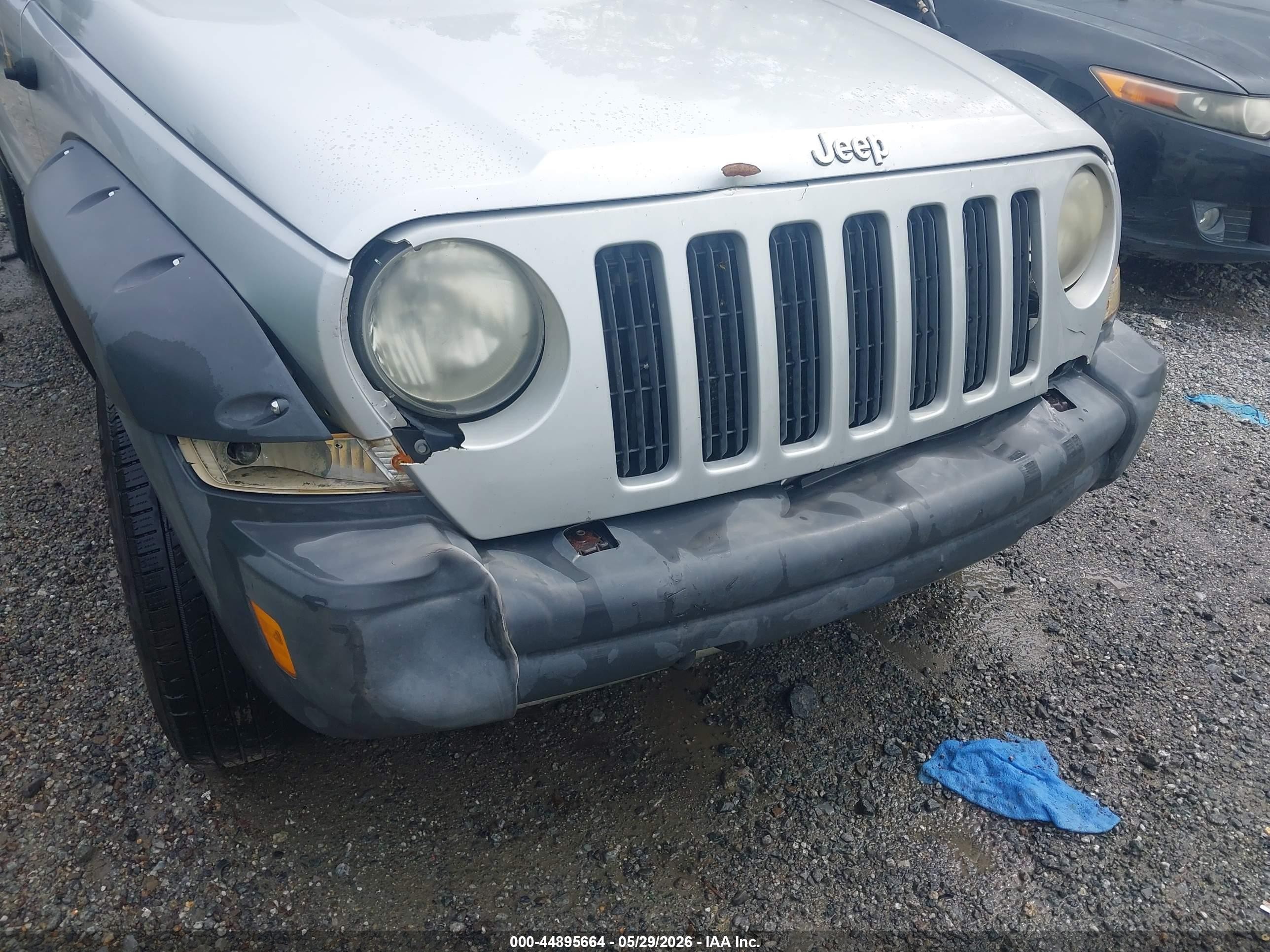 2005 Jeep Liberty Renegade Silver vin: 1J4GK38K45W543446