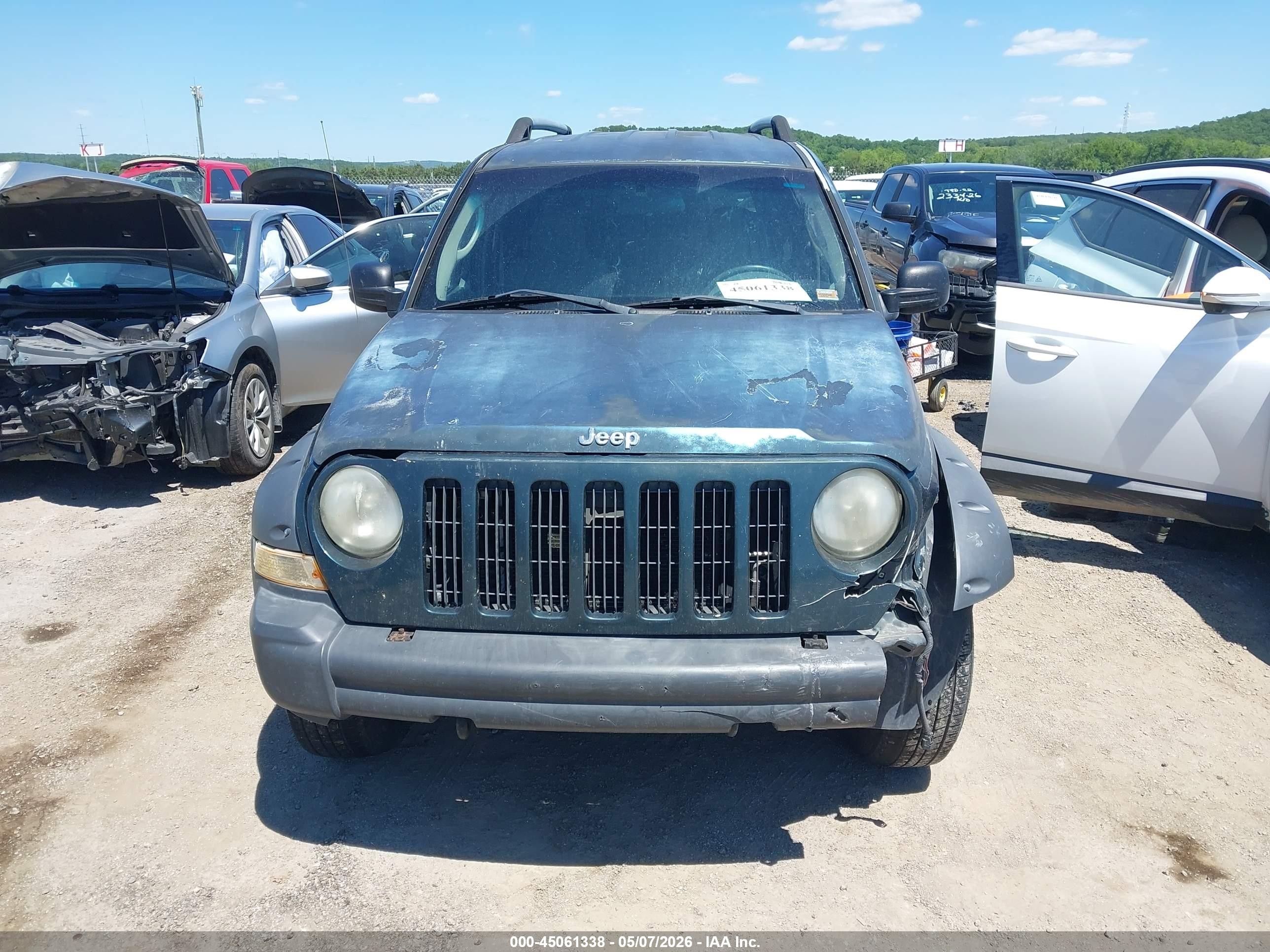 2005 Jeep Liberty Renegade Blue vin: 1J4GK38K85W600036