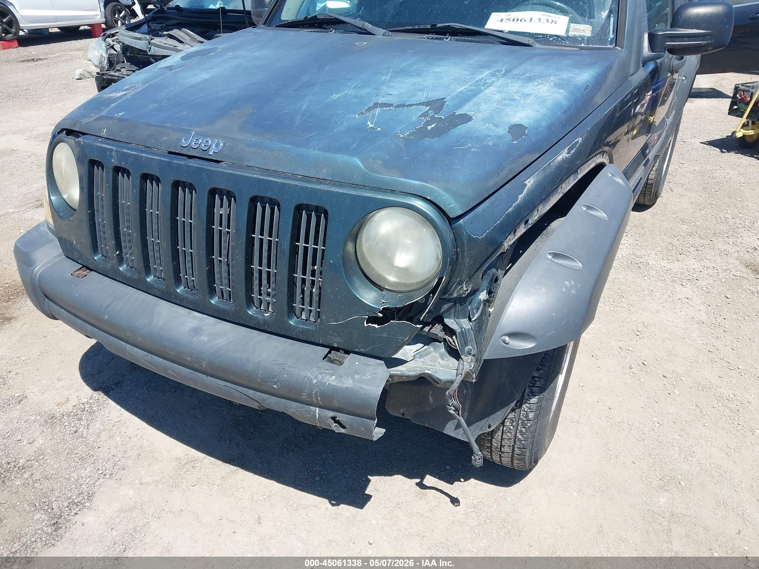 2005 Jeep Liberty Renegade Blue vin: 1J4GK38K85W600036