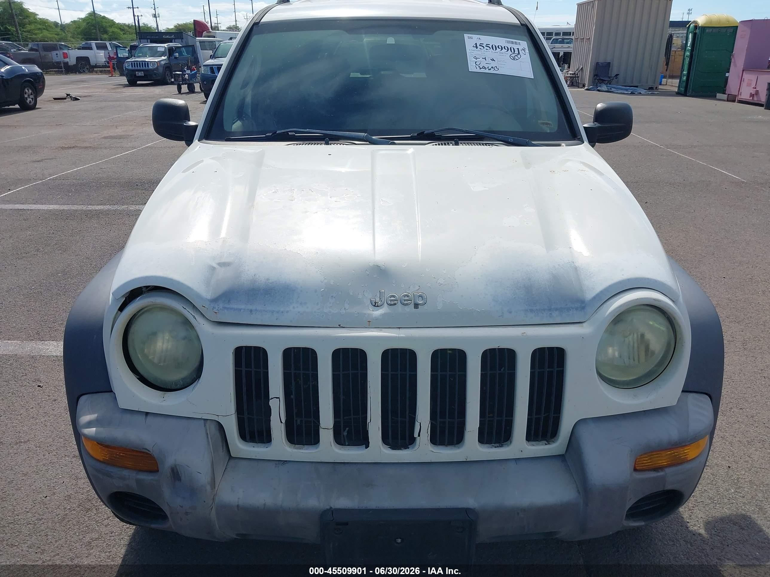 2004 Jeep Liberty Sport White vin: 1J4GK48K04W236571