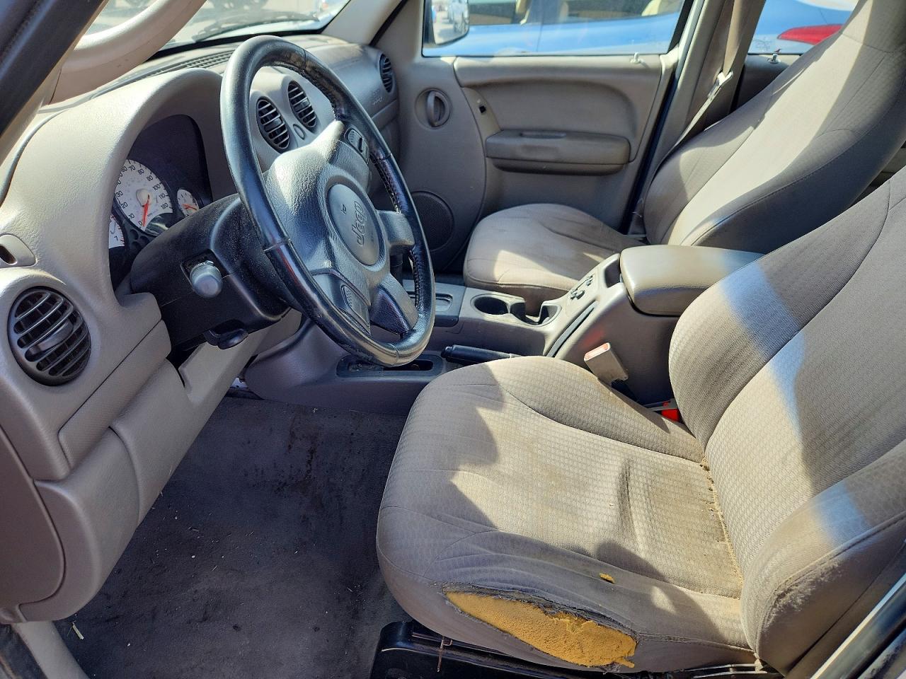 2003 Jeep Liberty Sport White vin: 1J4GK48K13W727634